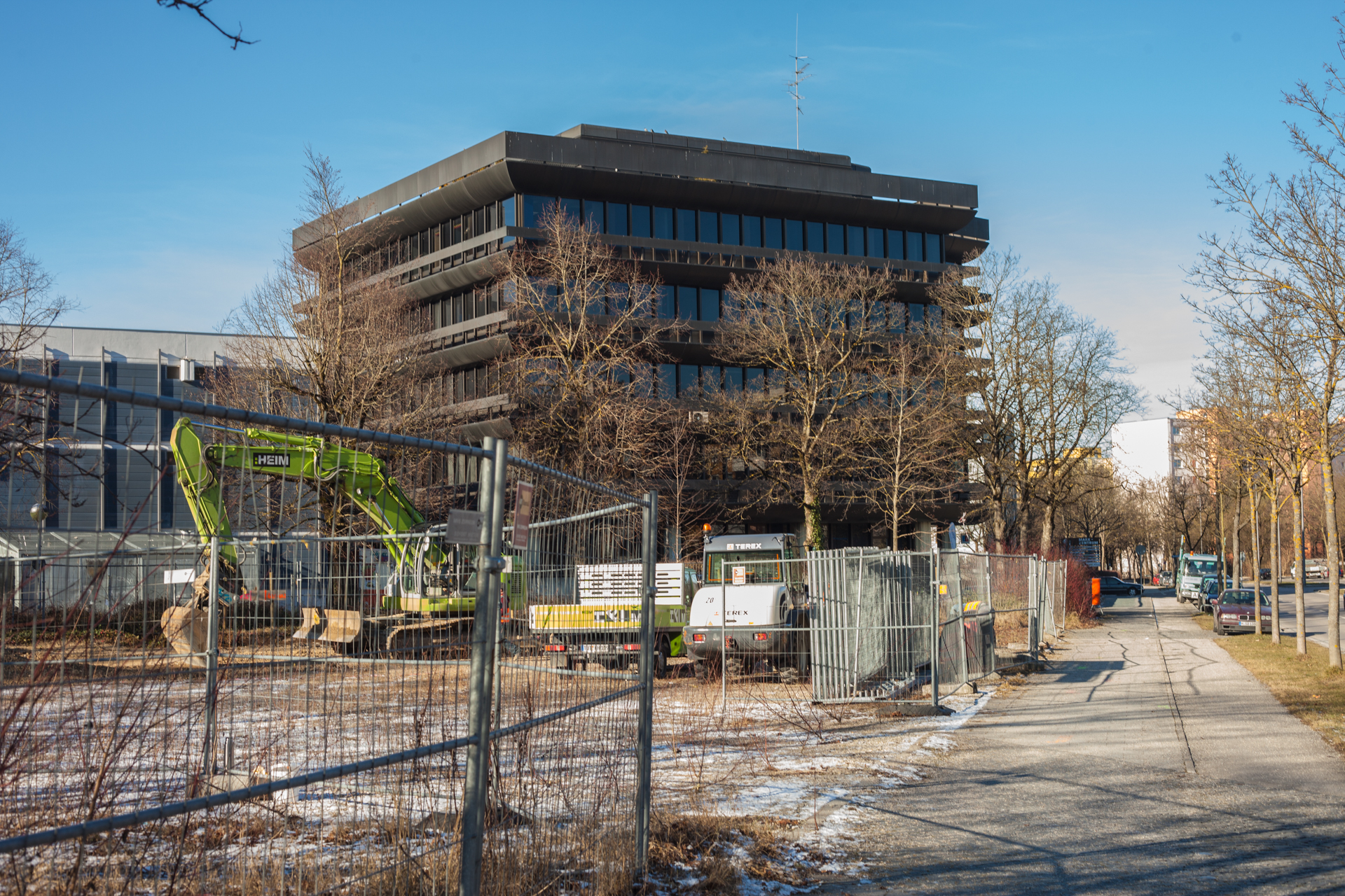 Neuperlacher Studentenwohnheim am Peschelanger und Karl-Marx-Ring