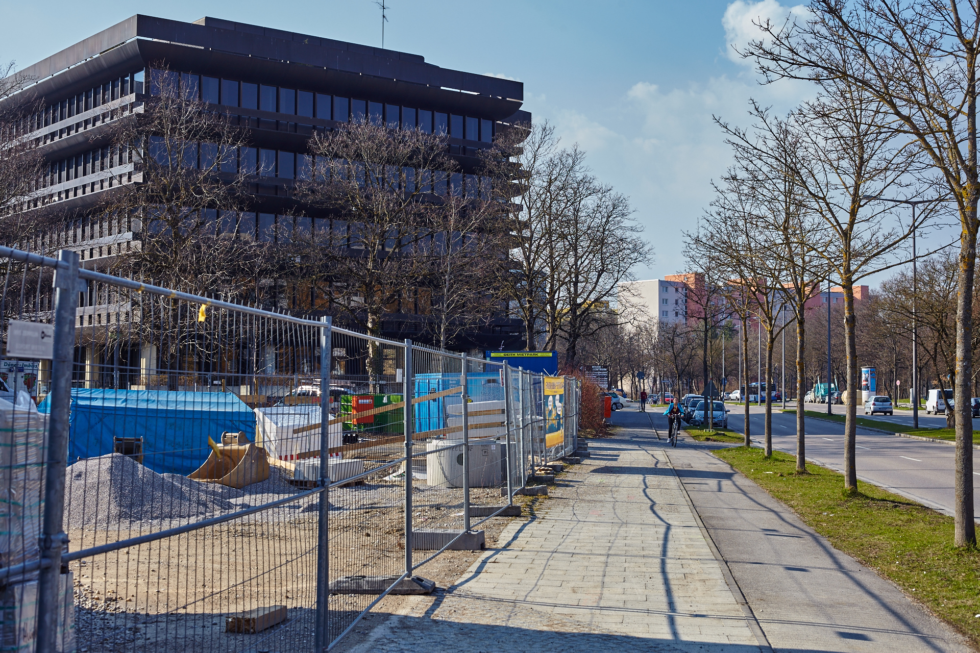 Neuperlacher Studentenwohnheim am Peschelanger und Karl-Marx-Ring