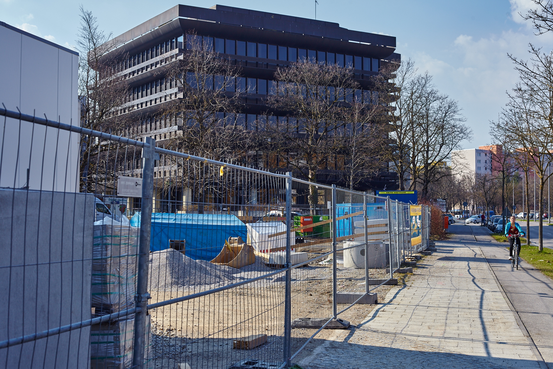 Neuperlacher Studentenwohnheim am Peschelanger und Karl-Marx-Ring