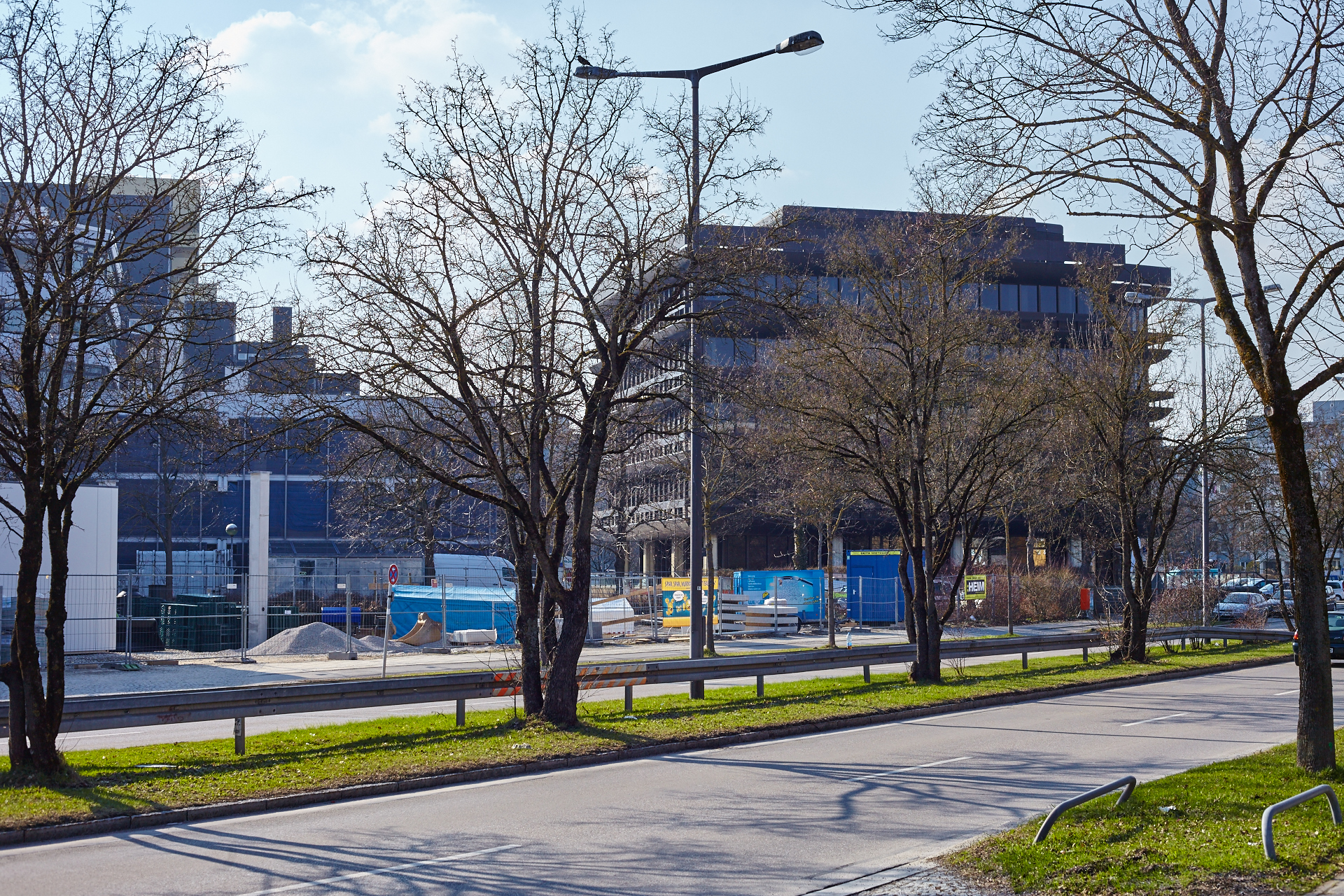 Neuperlacher Studentenwohnheim am Peschelanger und Karl-Marx-Ring