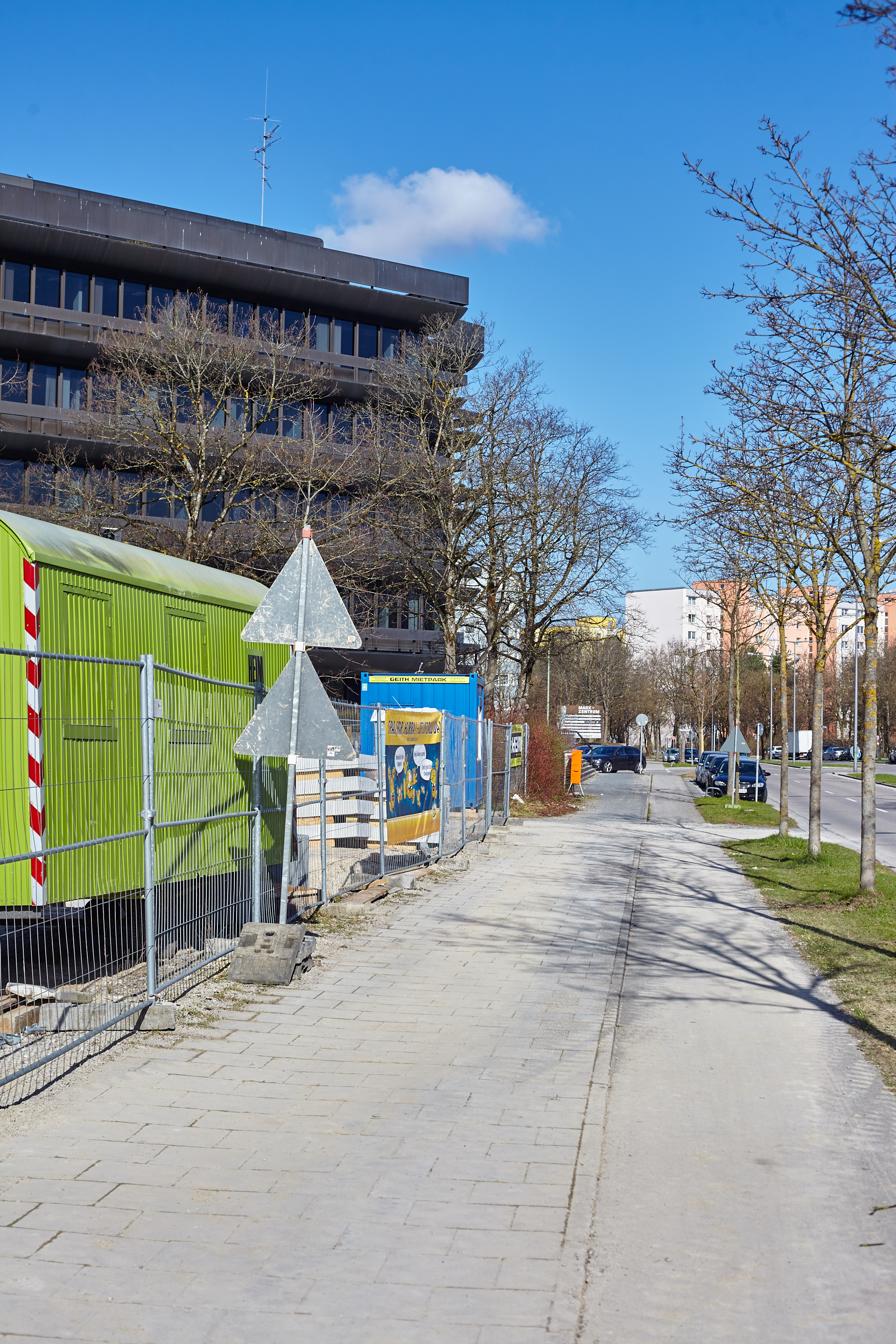 Neuperlacher Studentenwohnheim am Peschelanger und Karl-Marx-Ring
