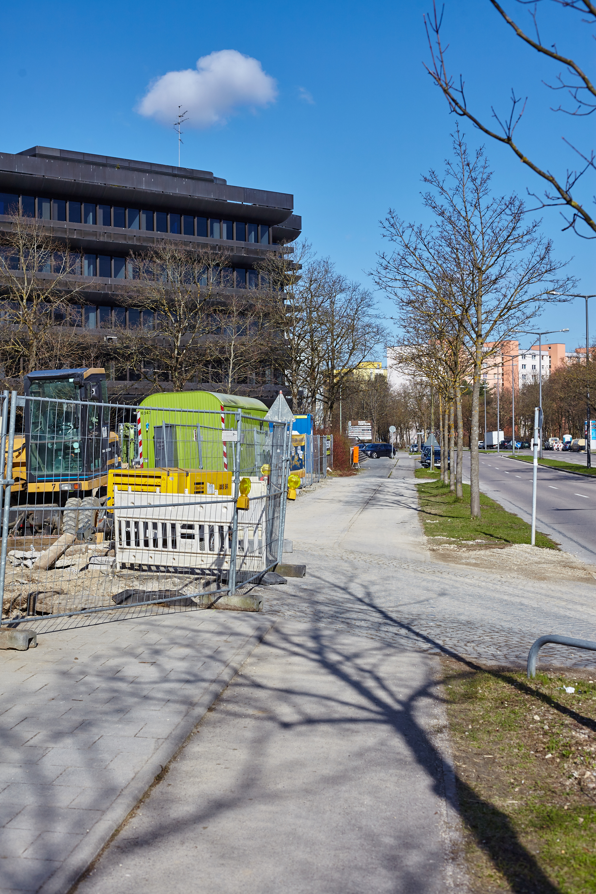 Neuperlacher Studentenwohnheim am Peschelanger und Karl-Marx-Ring