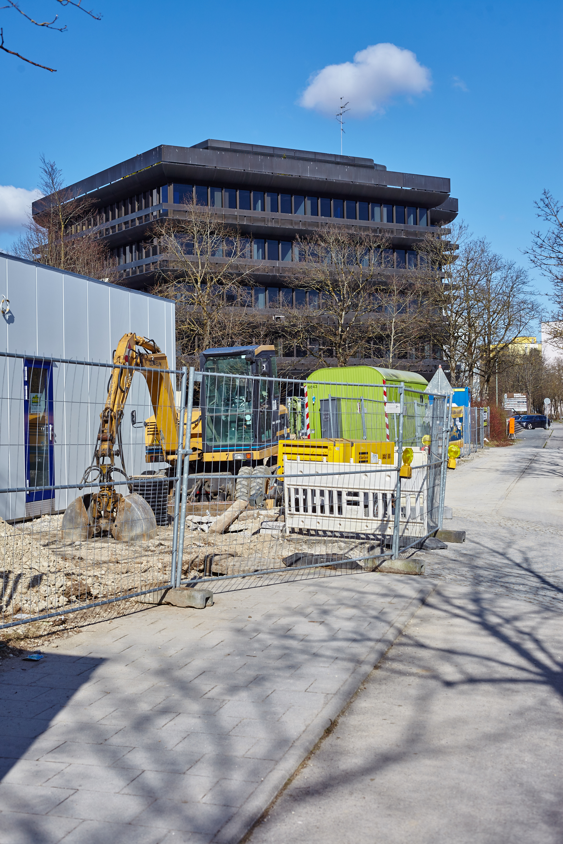 Neuperlacher Studentenwohnheim am Peschelanger und Karl-Marx-Ring