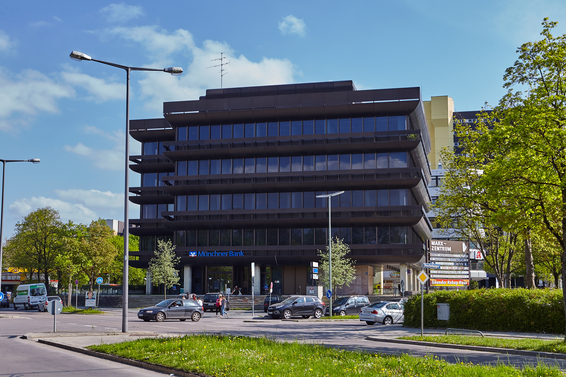 Neuperlacher Studentenwohnheim am Peschelanger und Karl-Marx-Ring