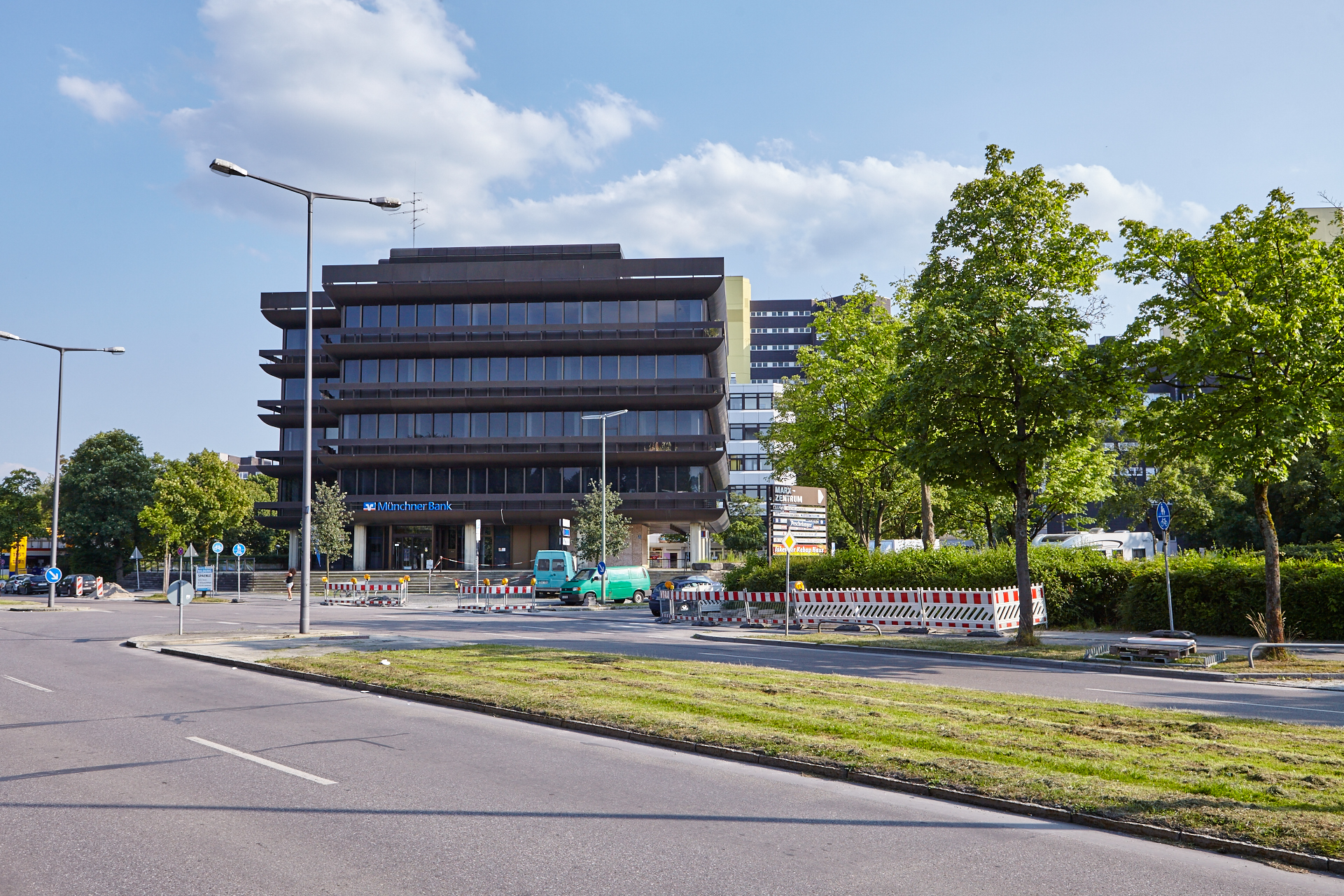Neuperlacher Studentenwohnheim am Peschelanger und Karl-Marx-Ring