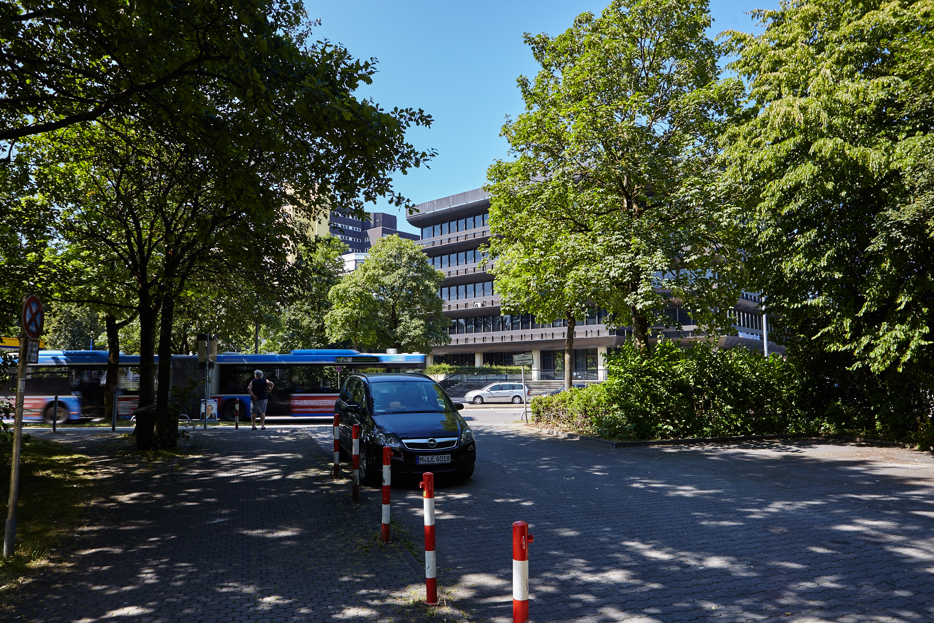 Neuperlacher Studentenwohnheim am Peschelanger und Karl-Marx-Ring