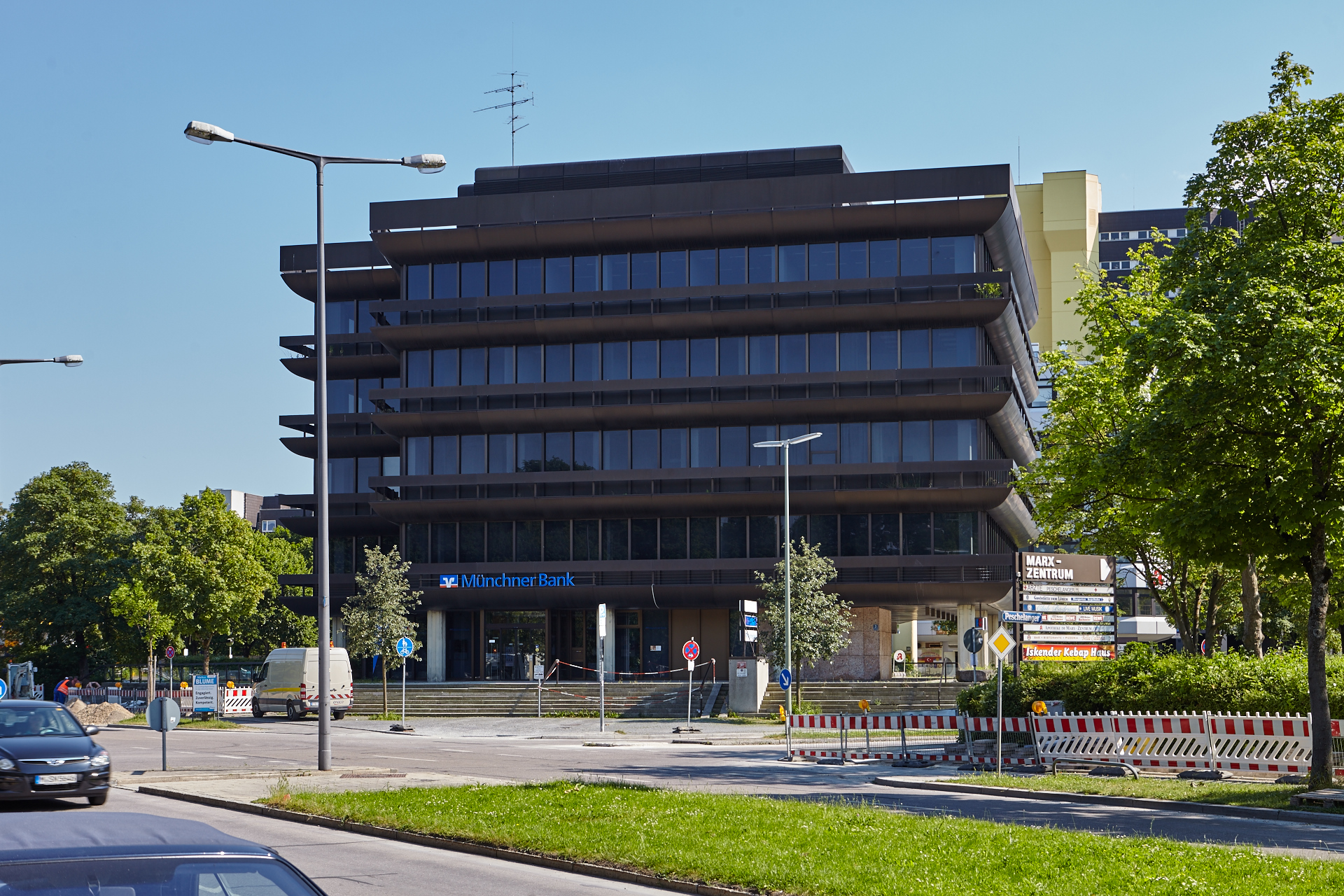 Neuperlacher Studentenwohnheim am Peschelanger und Karl-Marx-Ring