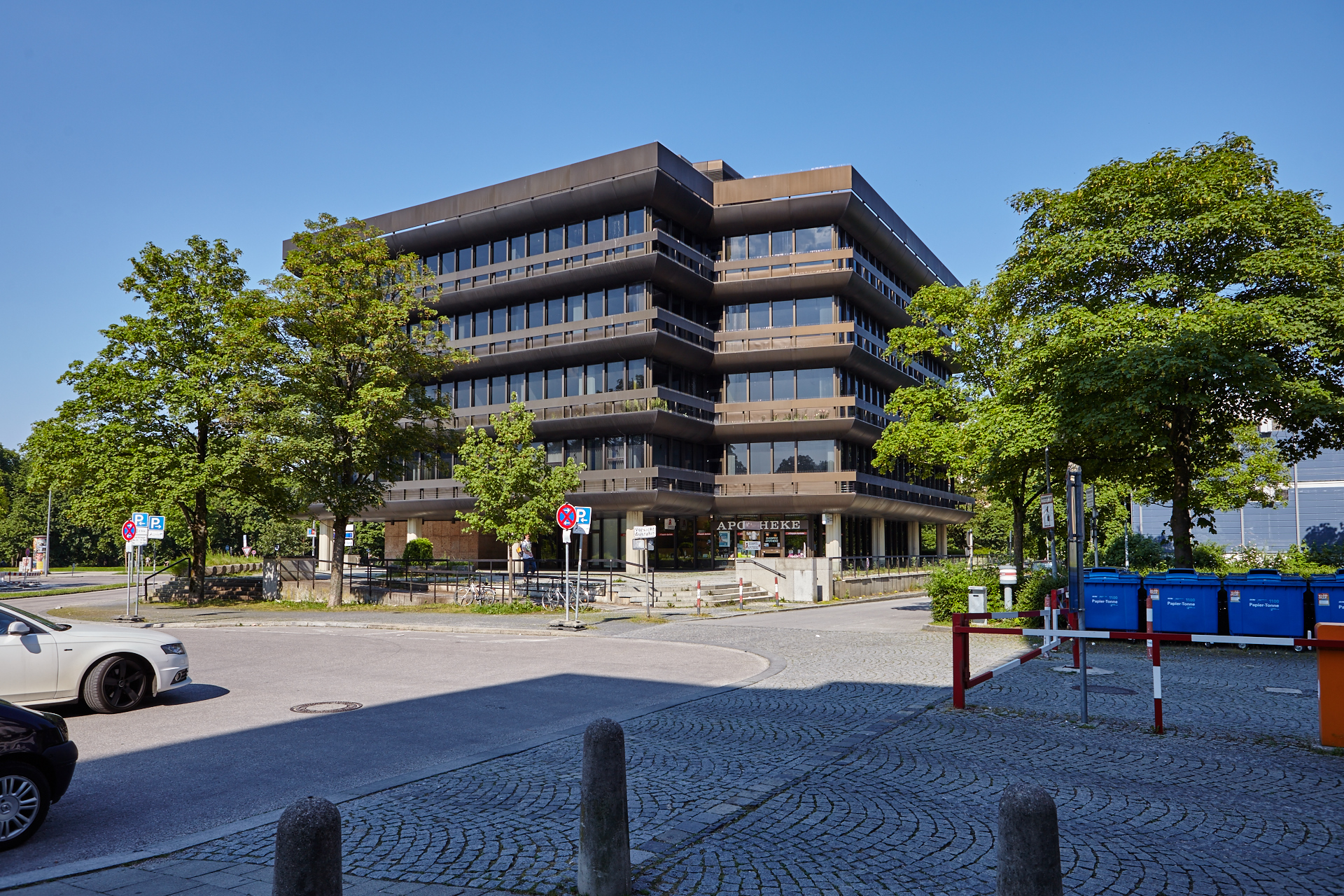 Neuperlacher Studentenwohnheim am Peschelanger und Karl-Marx-Ring