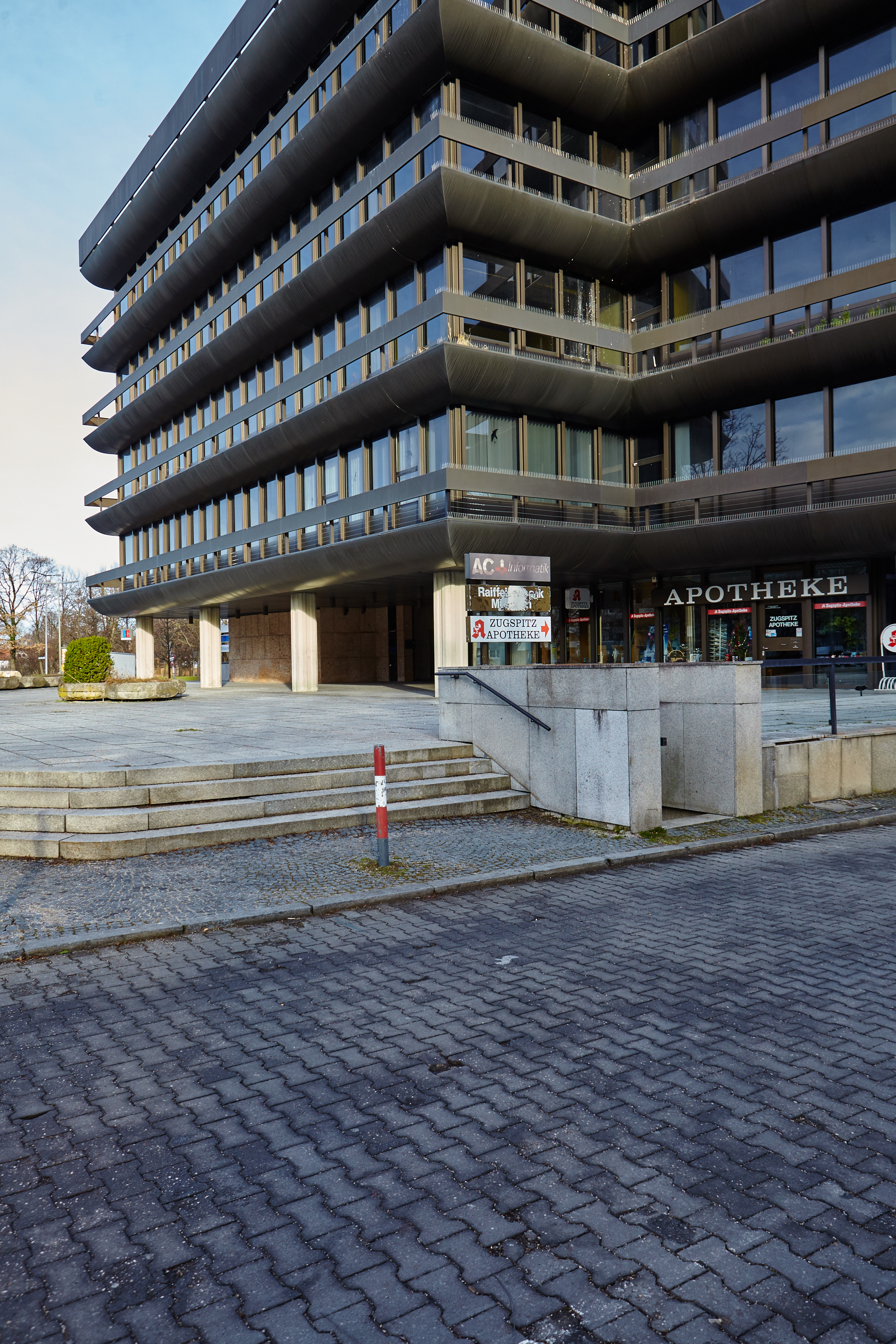Neuperlacher Studentenwohnheim am Peschelanger und Karl-Marx-Ring