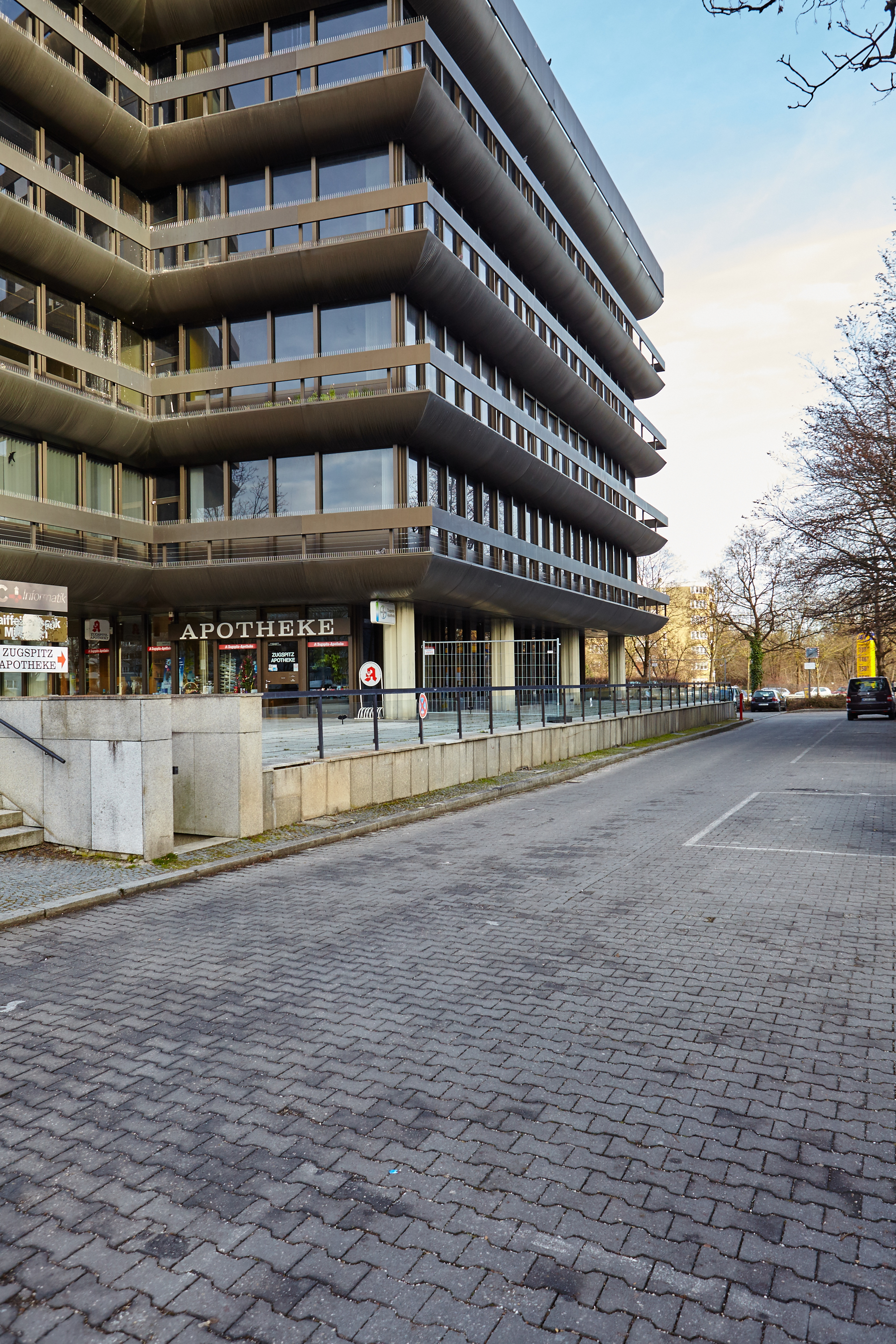 Neuperlacher Studentenwohnheim am Peschelanger und Karl-Marx-Ring