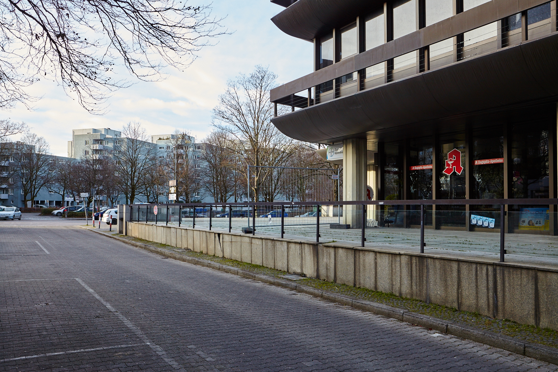 Neuperlacher Studentenwohnheim am Peschelanger und Karl-Marx-Ring