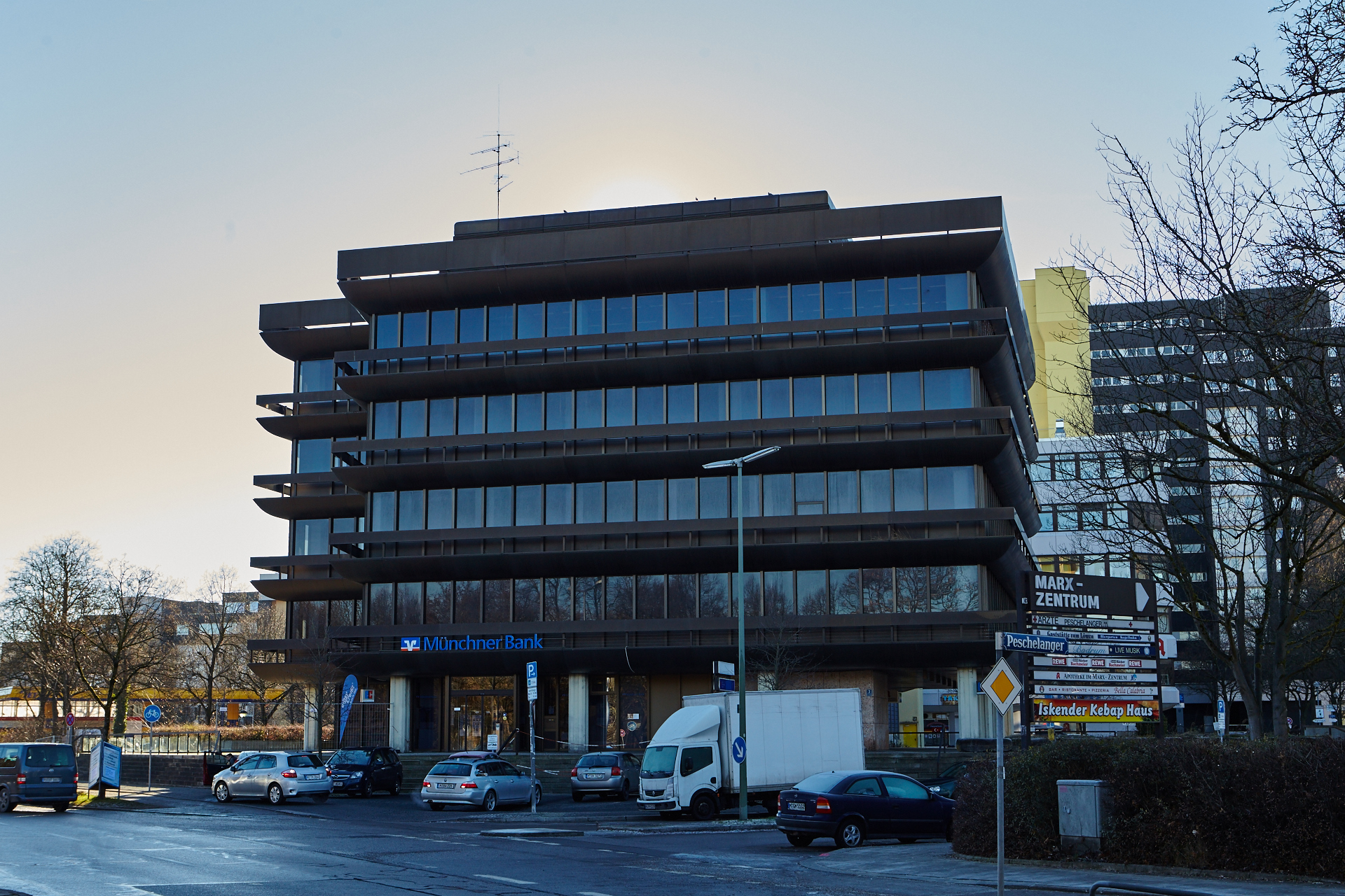 Neuperlacher Studentenwohnheim am Peschelanger und Karl-Marx-Ring