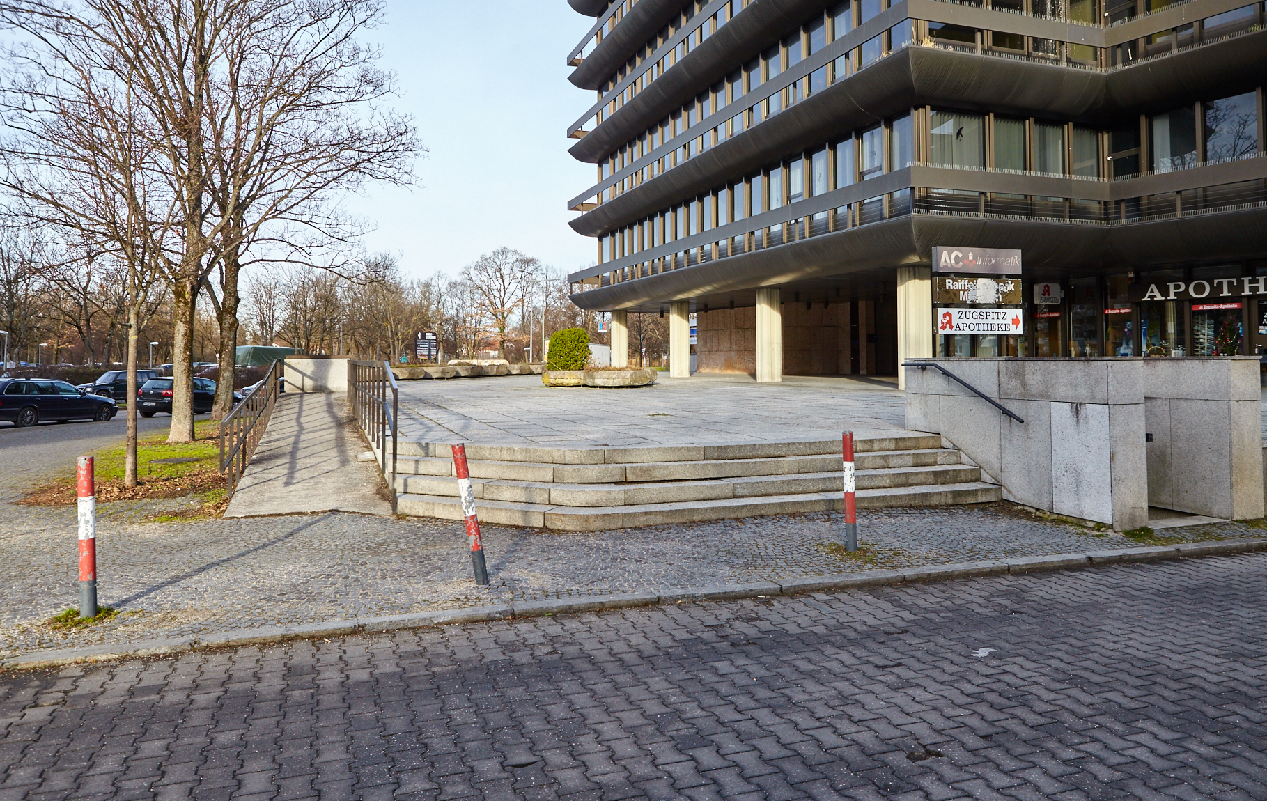 Neuperlacher Studentenwohnheim am Peschelanger und Karl-Marx-Ring