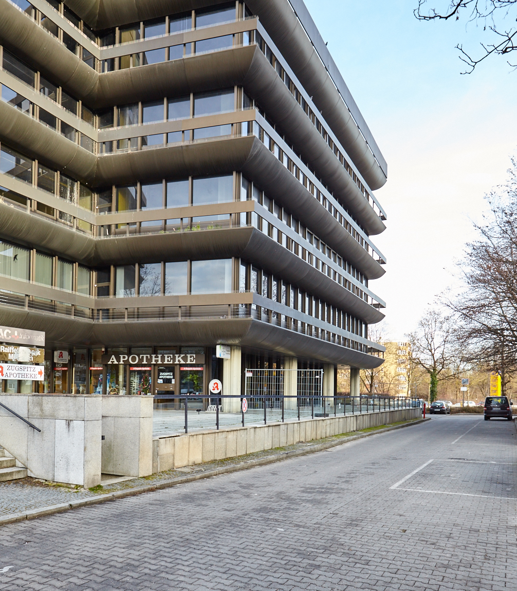 Neuperlacher Studentenwohnheim am Peschelanger und Karl-Marx-Ring