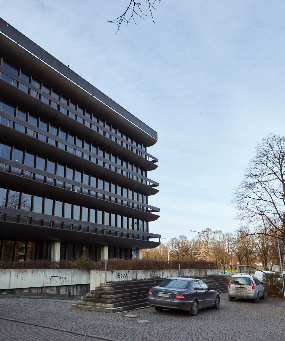 Neuperlacher Studentenwohnheim am Peschelanger und Karl-Marx-Ring
