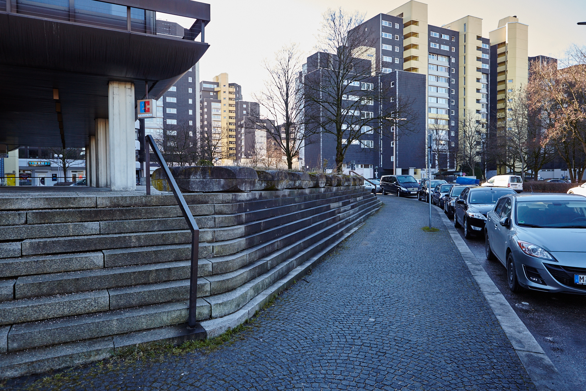 Neuperlacher Studentenwohnheim am Peschelanger und Karl-Marx-Ring