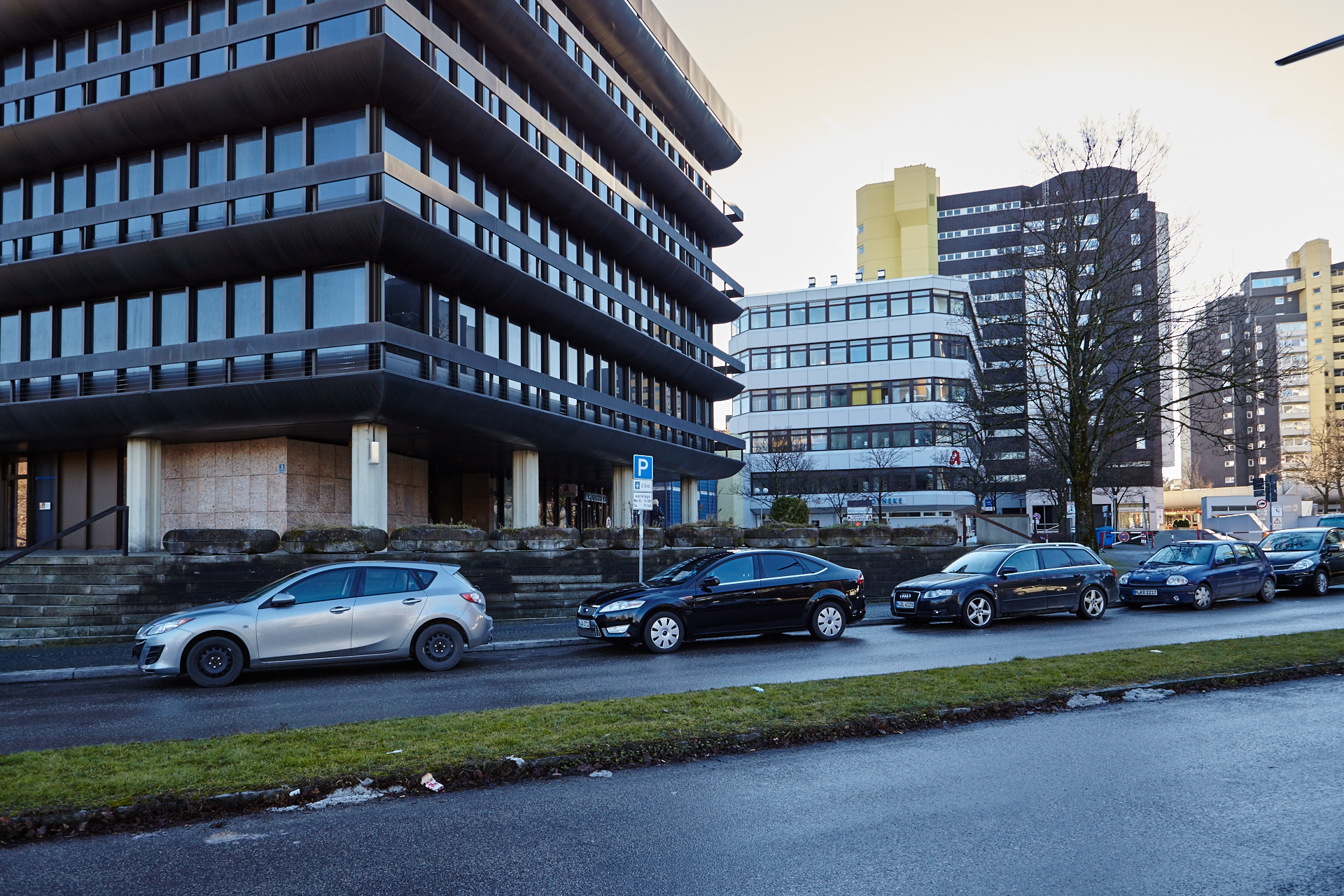 Neuperlacher Studentenwohnheim am Peschelanger und Karl-Marx-Ring