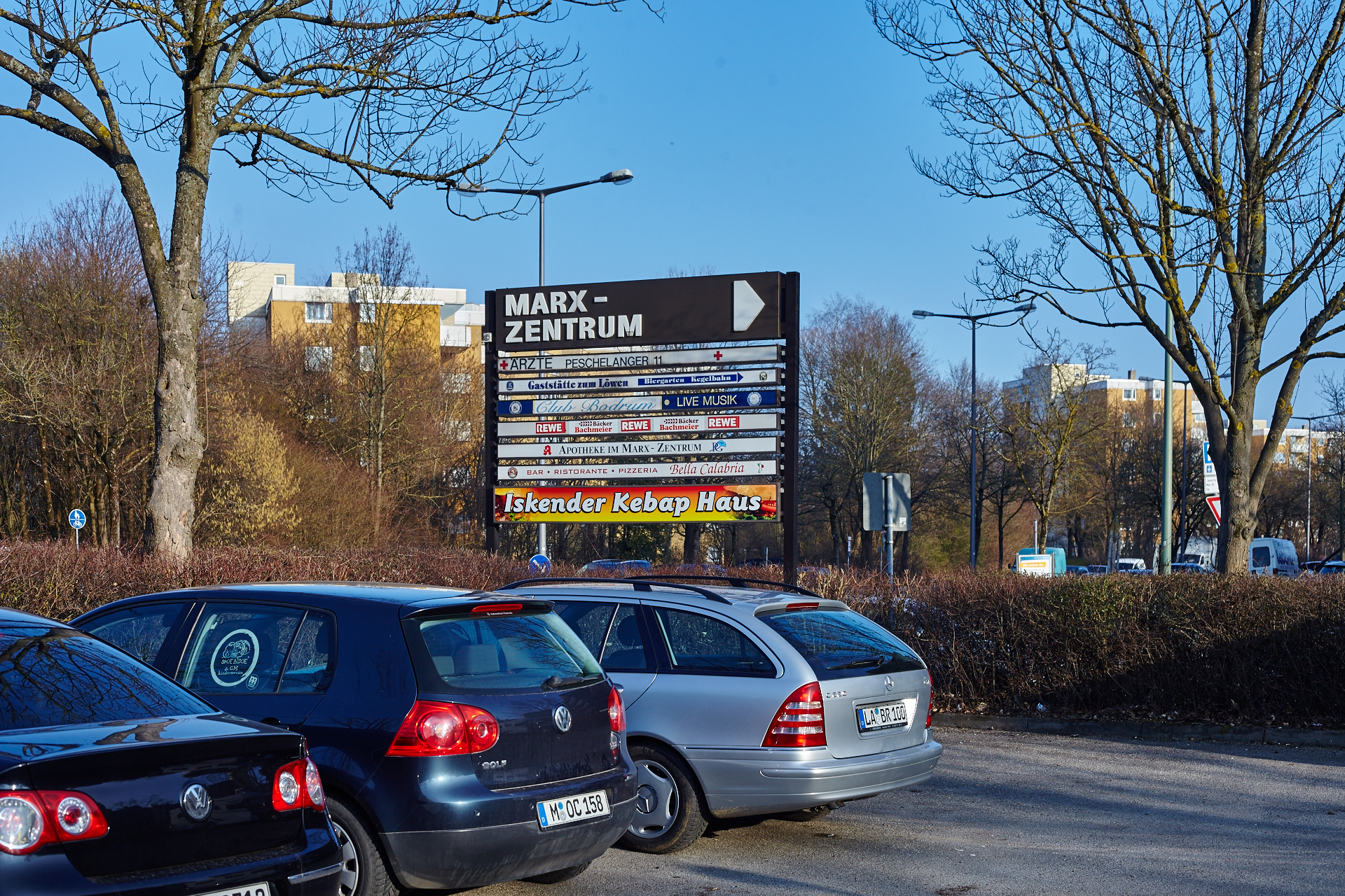 Neuperlacher Studentenwohnheim am Peschelanger und Karl-Marx-Ring