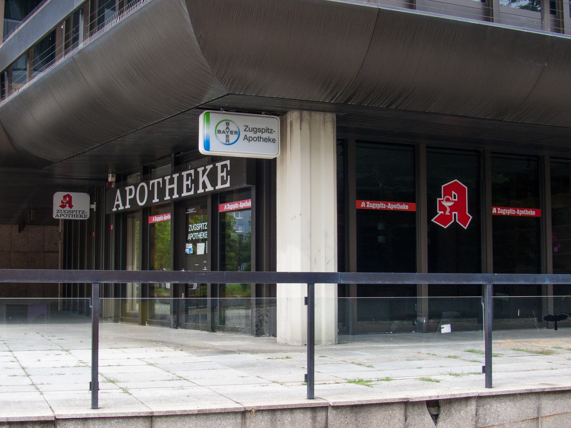 Neuperlacher Studentenwohnheim am Peschelanger und Karl-Marx-Ring