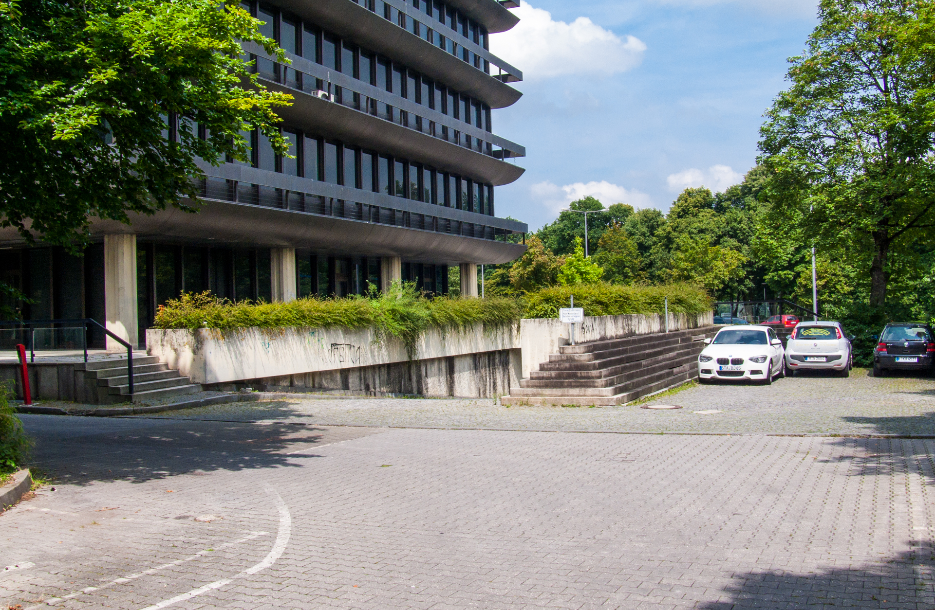 Neuperlacher Studentenwohnheim am Peschelanger und Karl-Marx-Ring