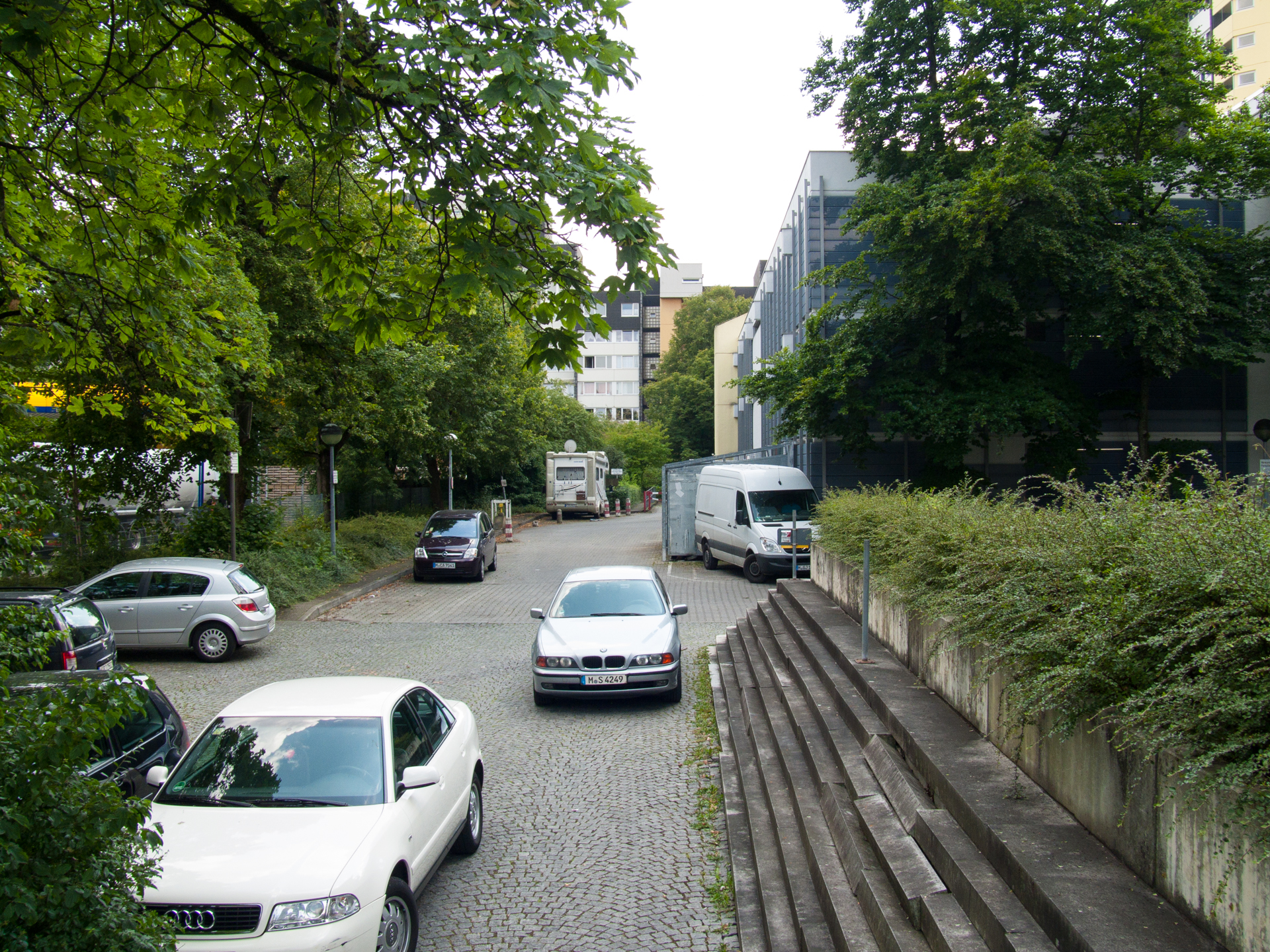 Neuperlacher Studentenwohnheim am Peschelanger und Karl-Marx-Ring