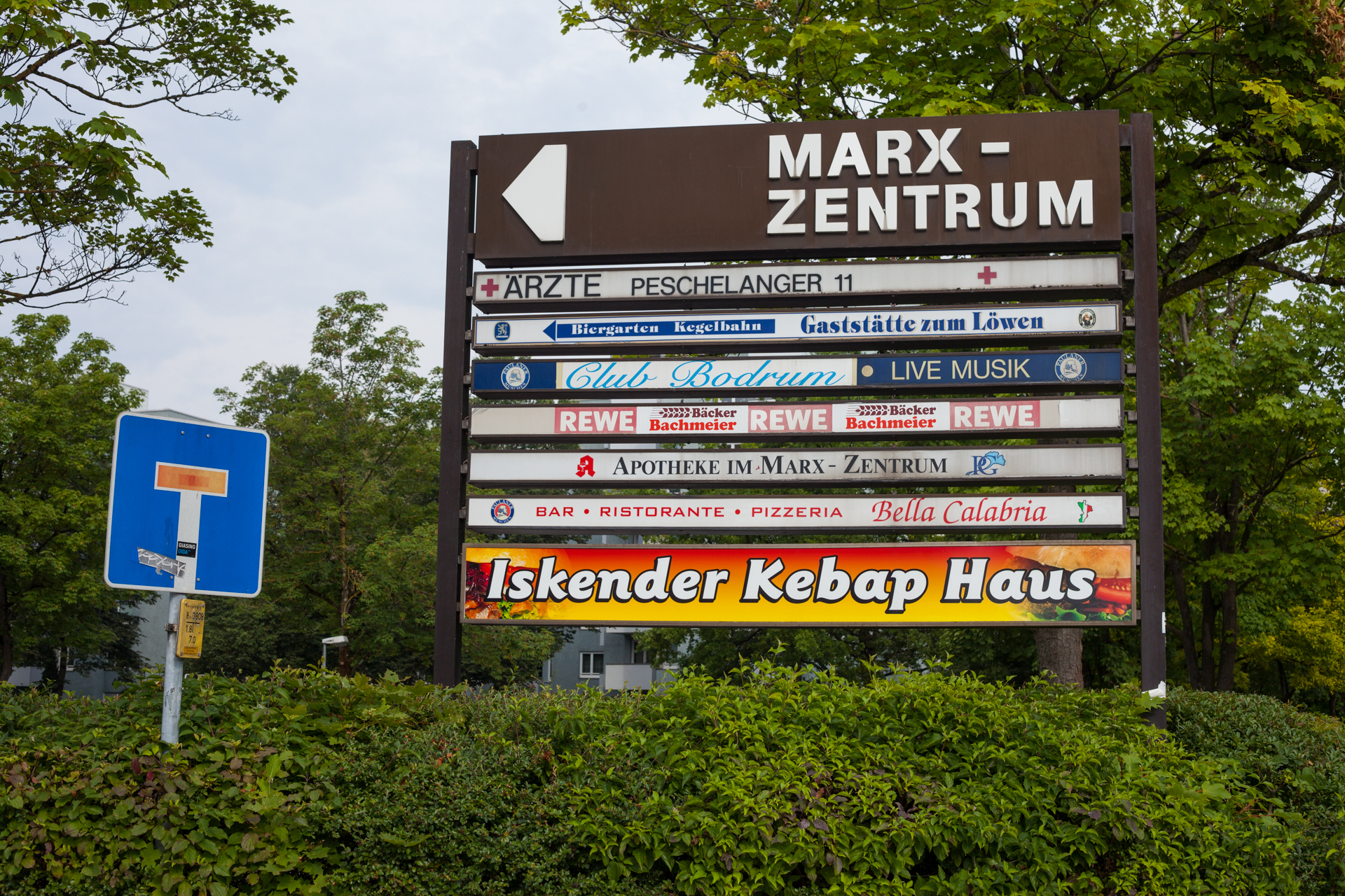 Neuperlacher Studentenwohnheim am Peschelanger und Karl-Marx-Ring