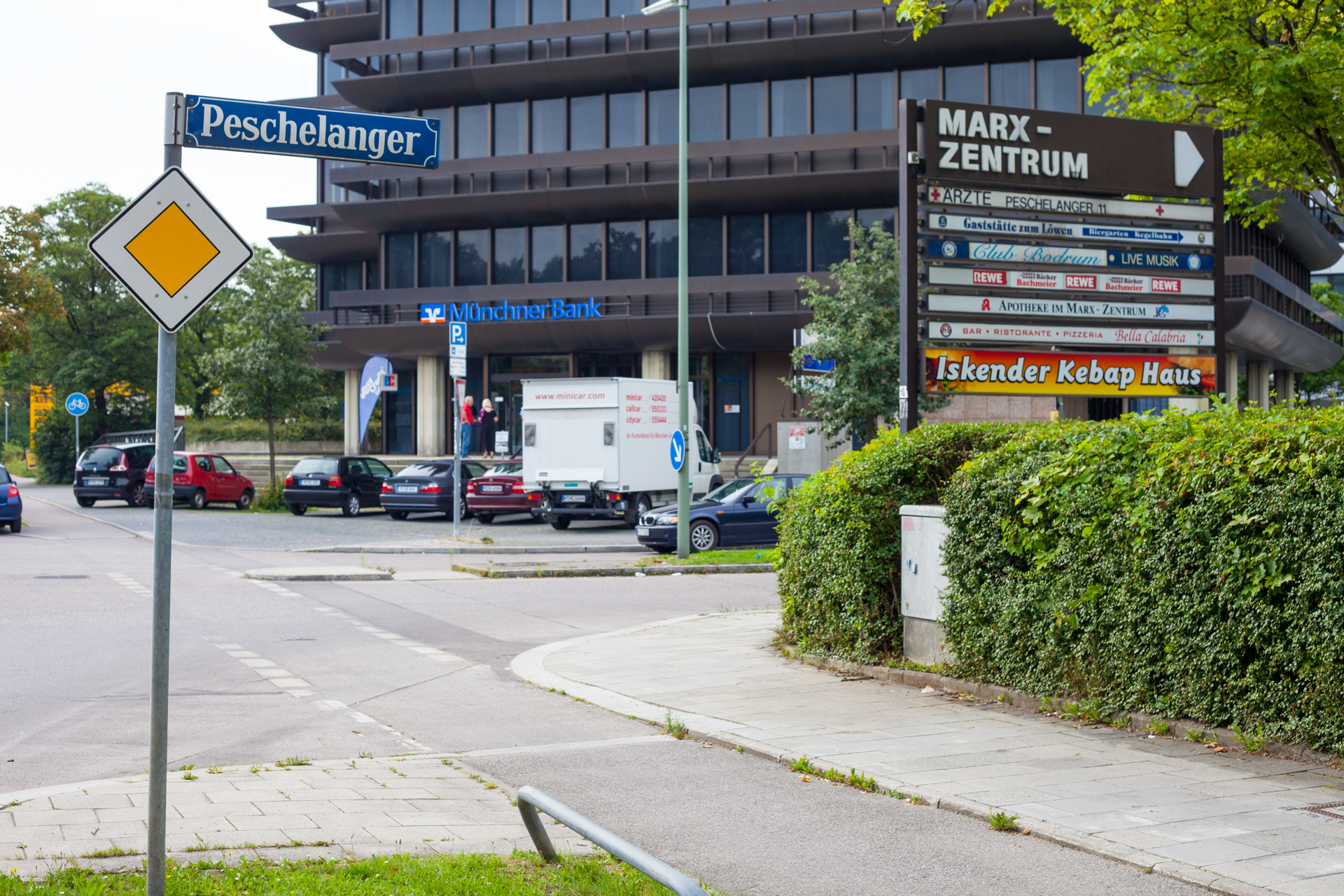 Neuperlacher Studentenwohnheim am Peschelanger und Karl-Marx-Ring