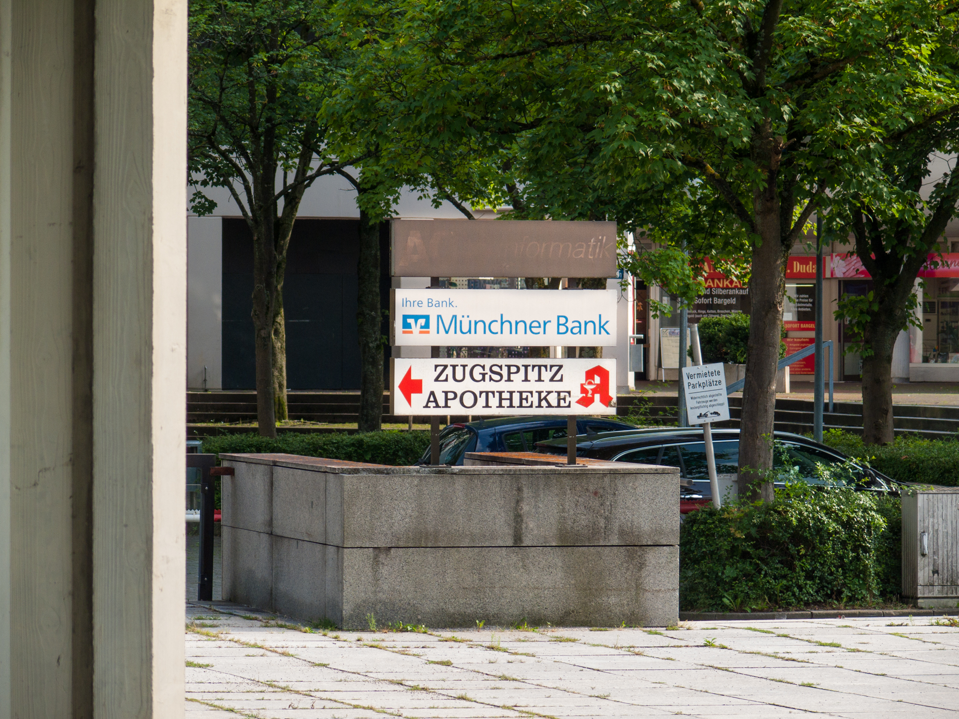 Neuperlacher Studentenwohnheim am Peschelanger und Karl-Marx-Ring