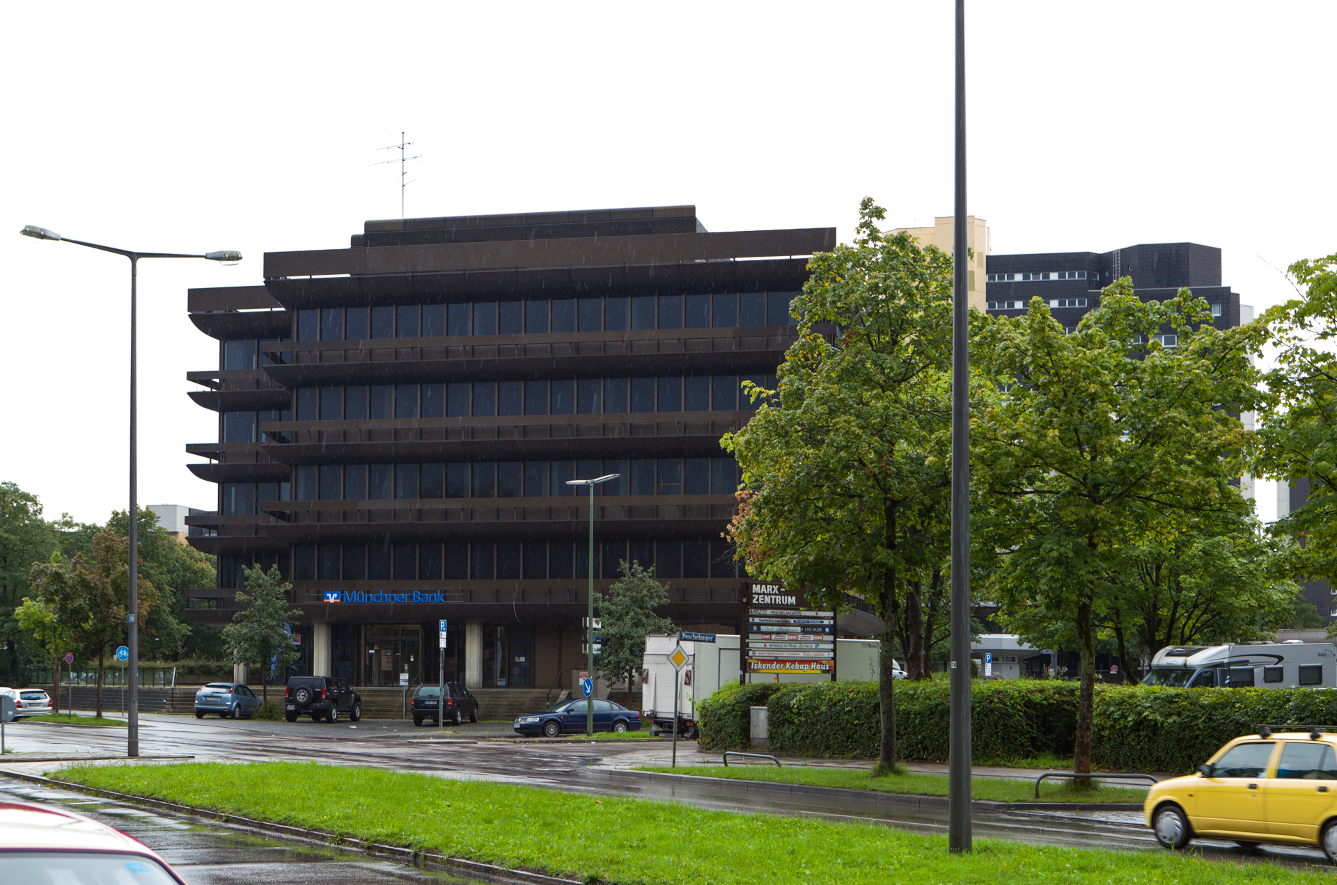 Neuperlacher Studentenwohnheim am Peschelanger und Karl-Marx-Ring