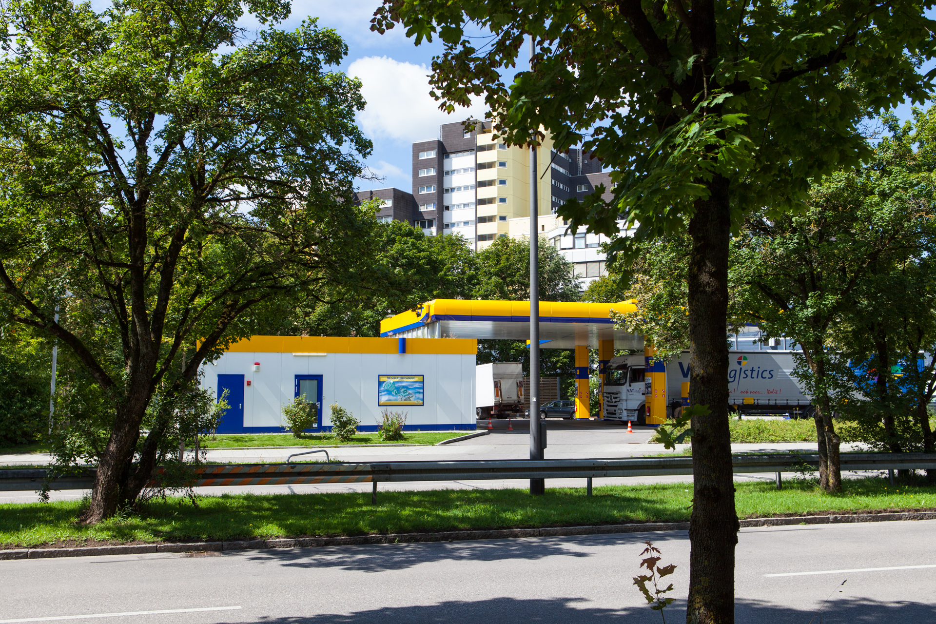 Neuperlacher Studentenwohnheim am Peschelanger und Karl-Marx-Ring