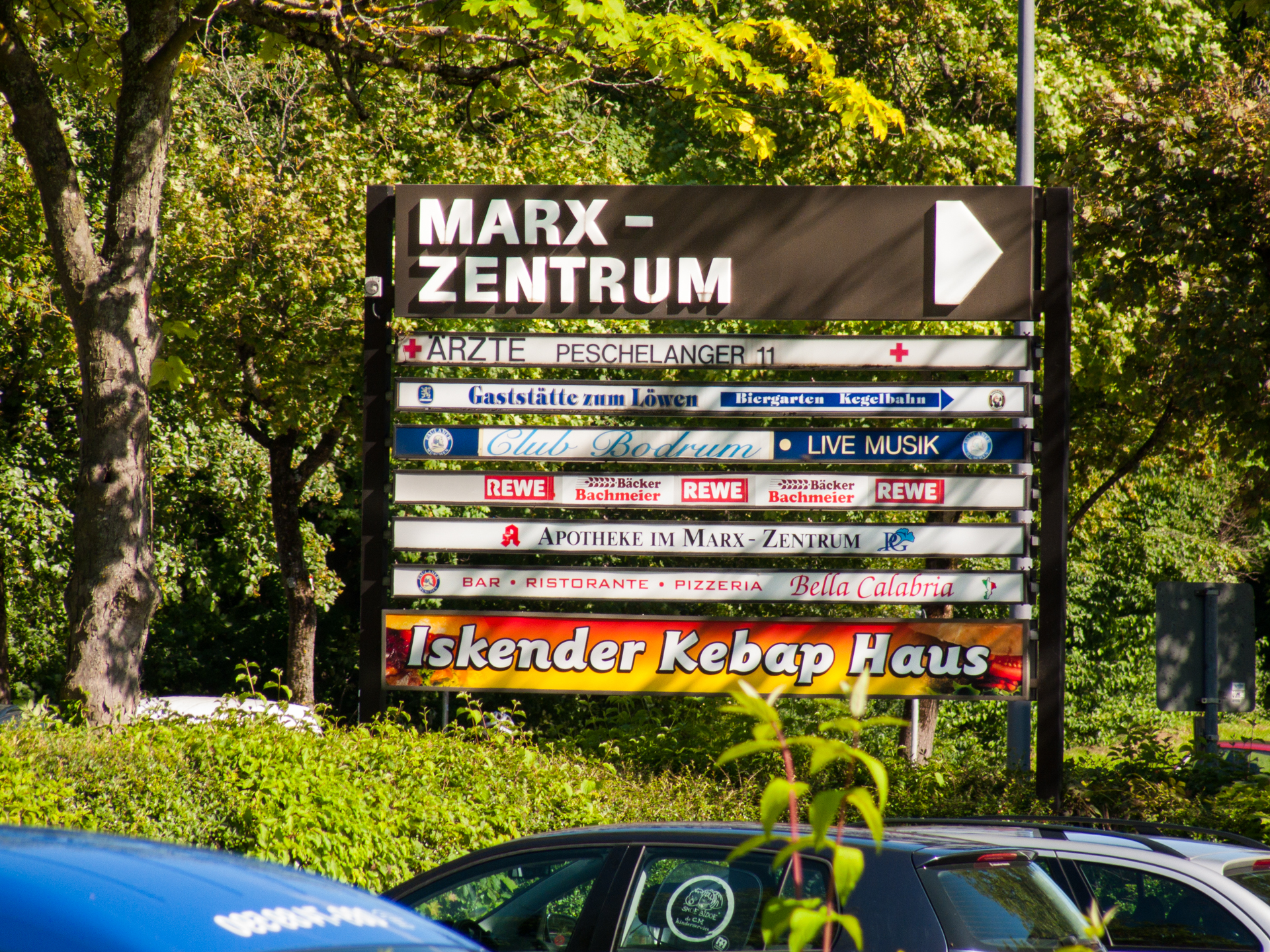 Neuperlacher Studentenwohnheim am Peschelanger und Karl-Marx-Ring