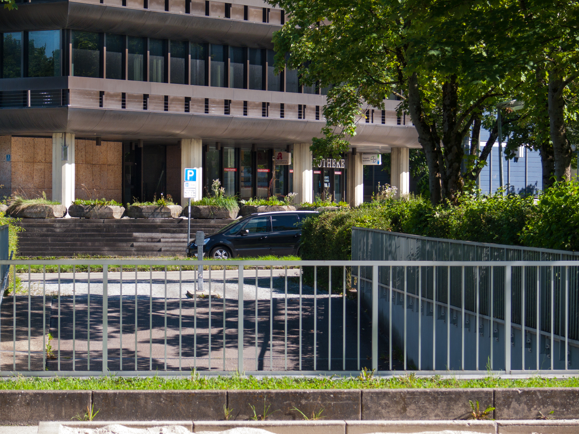 Neuperlacher Studentenwohnheim am Peschelanger und Karl-Marx-Ring