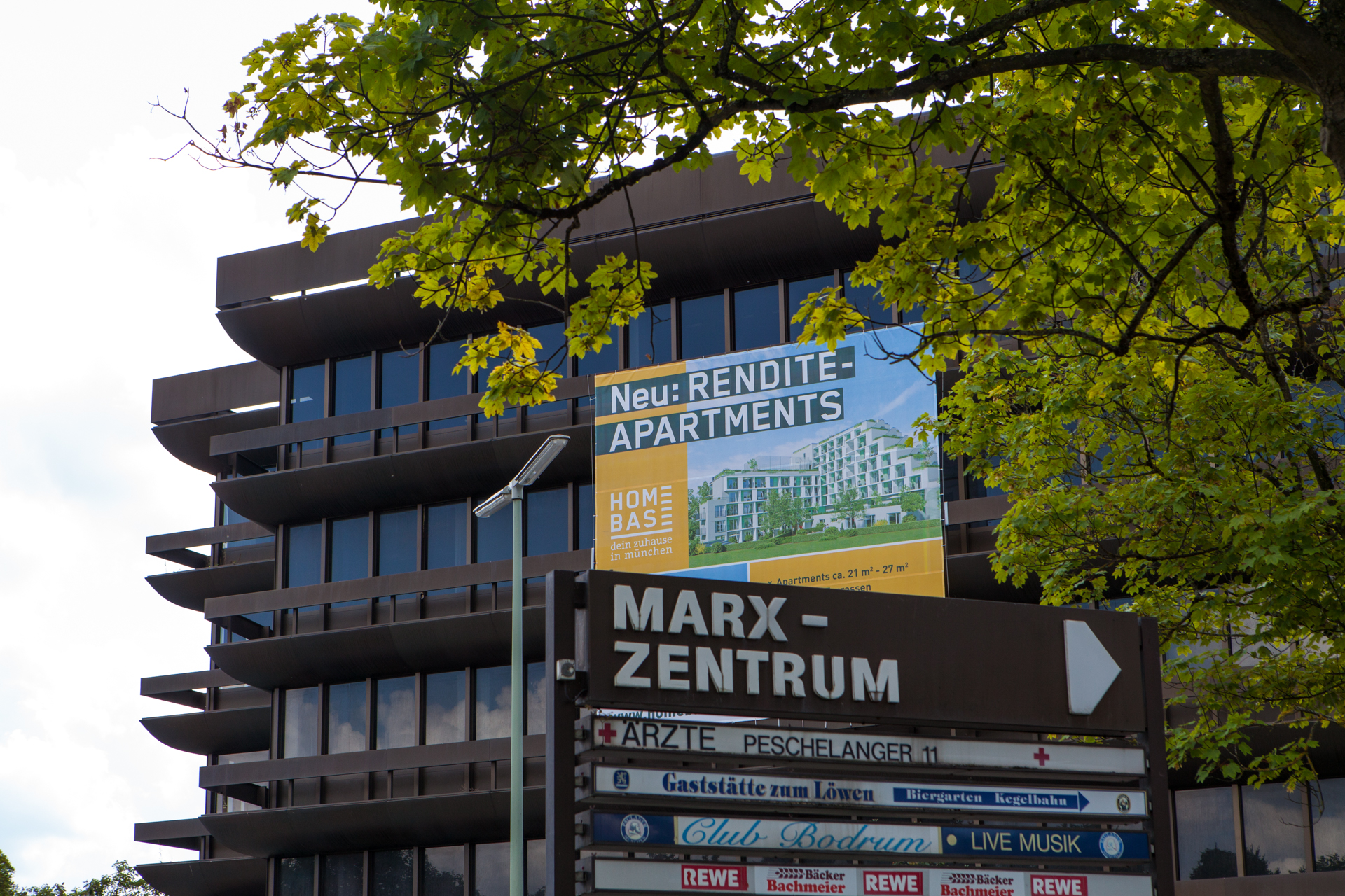 Neuperlacher Studentenwohnheim am Peschelanger und Karl-Marx-Ring