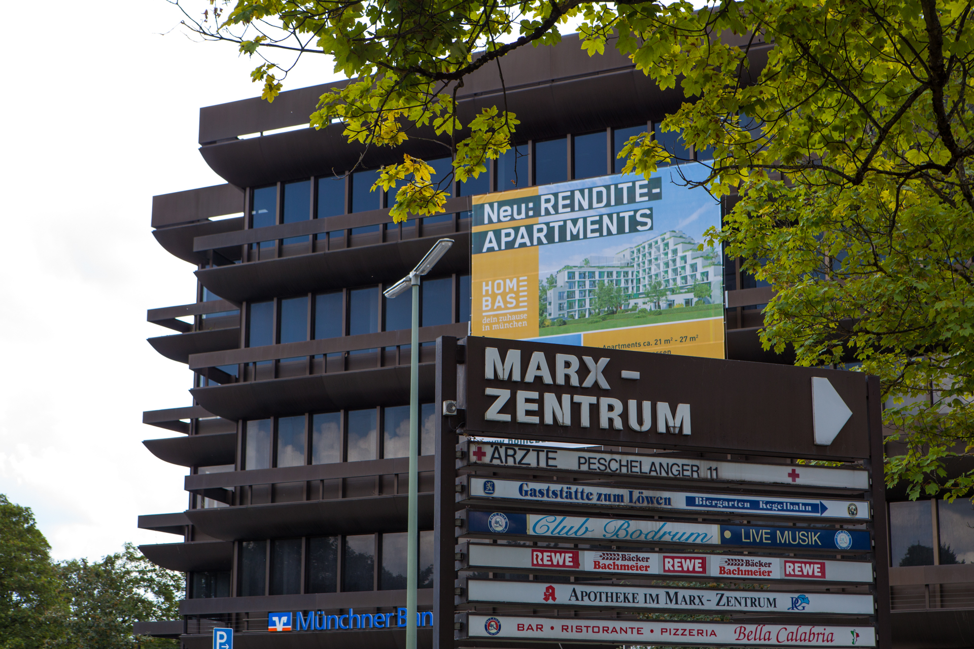 Neuperlacher Studentenwohnheim am Peschelanger und Karl-Marx-Ring
