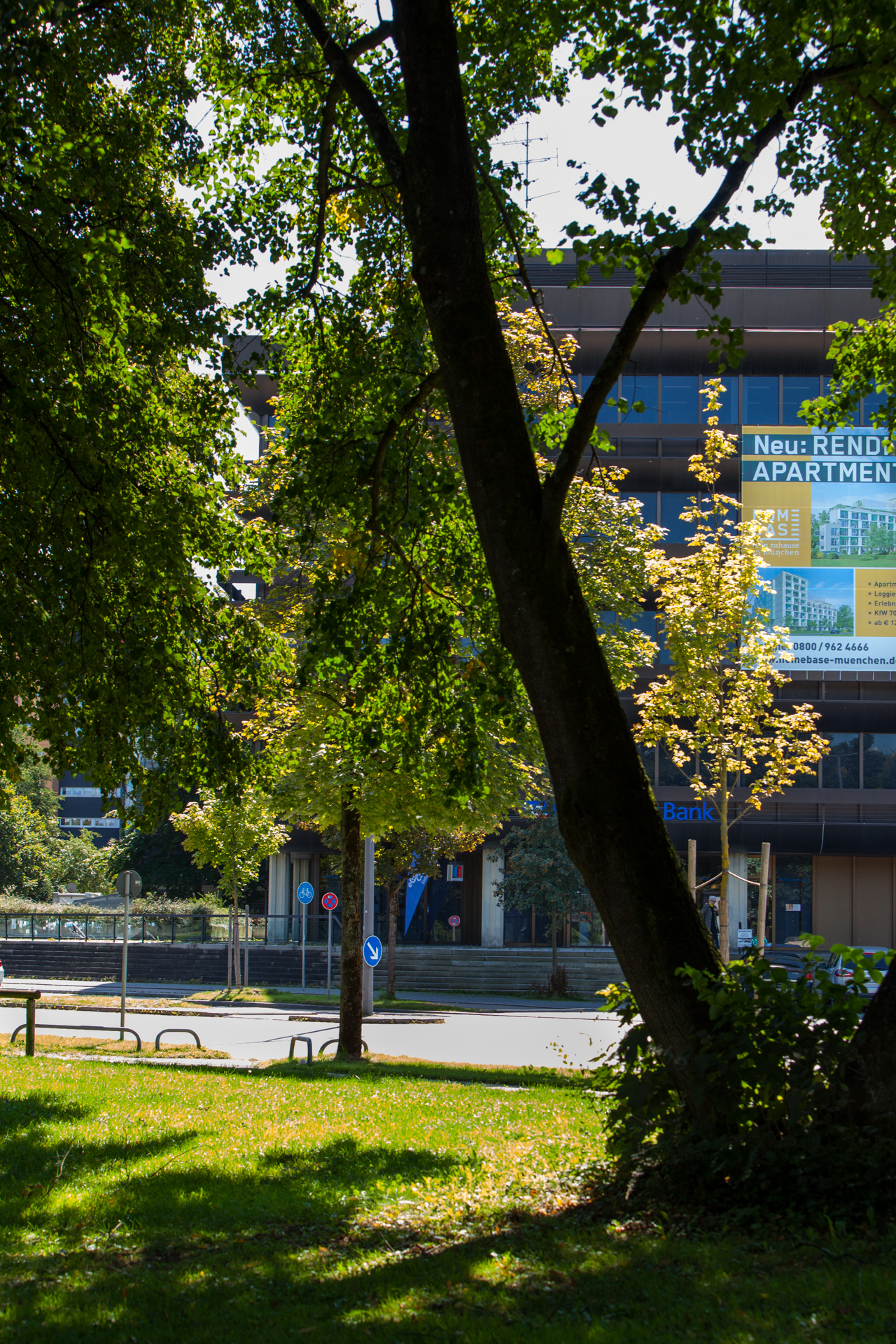 Neuperlacher Studentenwohnheim am Peschelanger und Karl-Marx-Ring