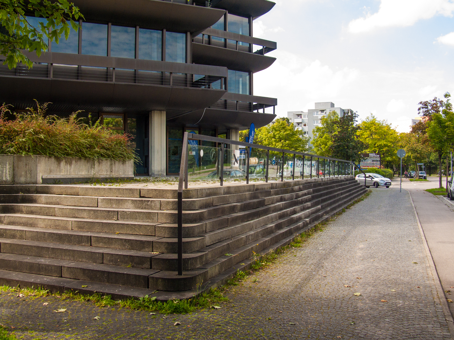 Neuperlacher Studentenwohnheim am Peschelanger und Karl-Marx-Ring