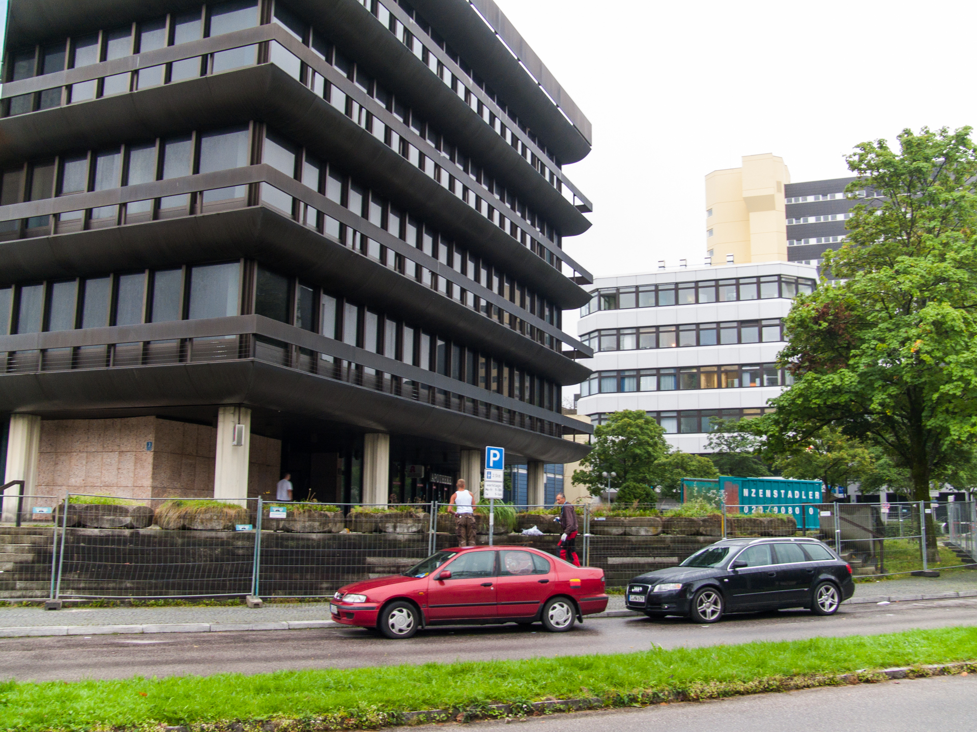 Neuperlacher Studentenwohnheim am Peschelanger und Karl-Marx-Ring