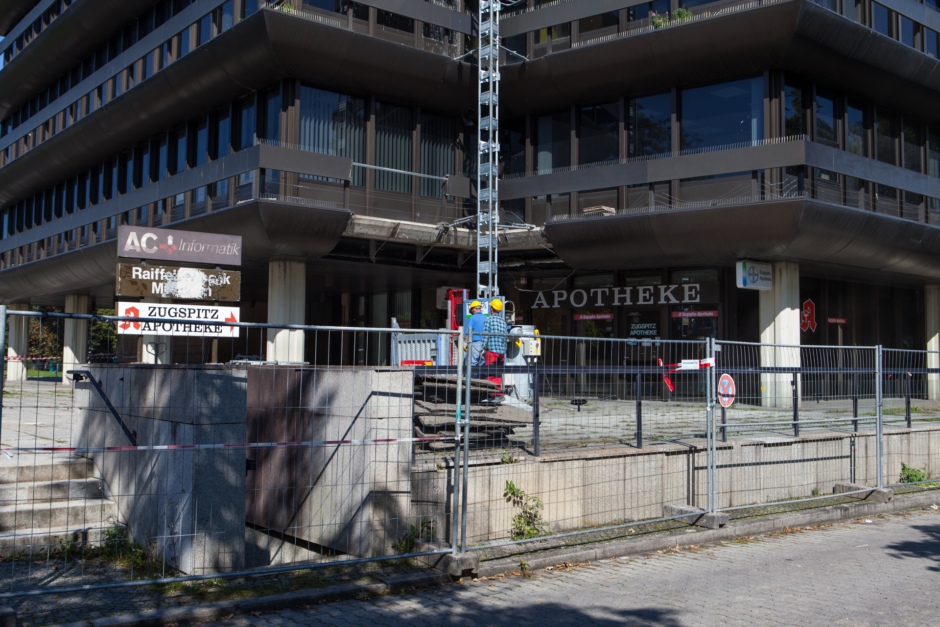 Neuperlacher Studentenwohnheim am Peschelanger und Karl-Marx-Ring