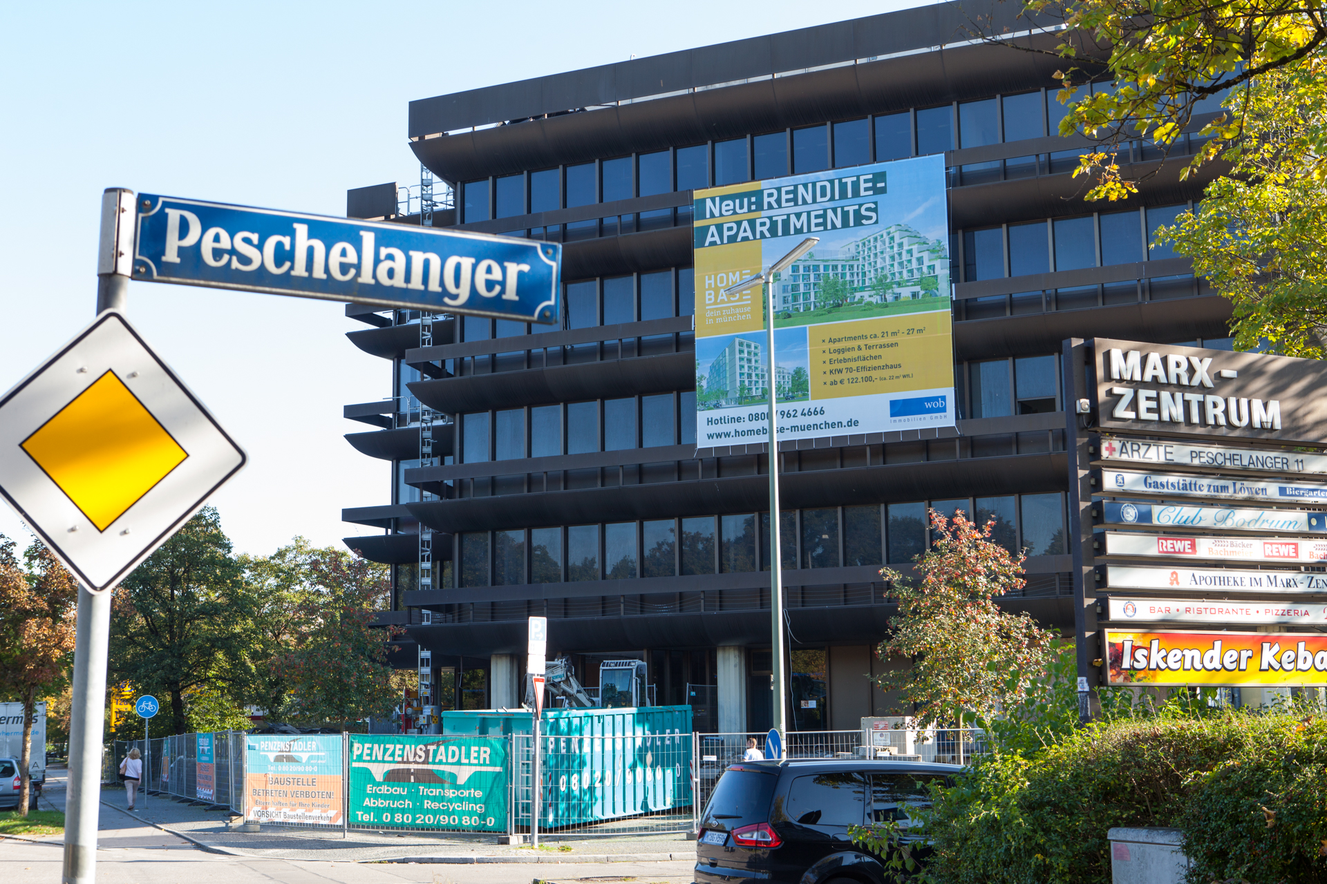 Neuperlacher Studentenwohnheim am Peschelanger und Karl-Marx-Ring