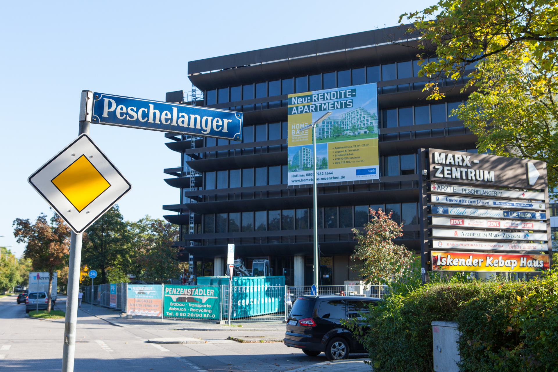 Neuperlacher Studentenwohnheim am Peschelanger und Karl-Marx-Ring