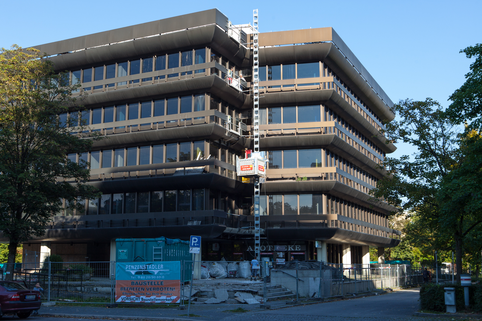 Neuperlacher Studentenwohnheim am Peschelanger und Karl-Marx-Ring
