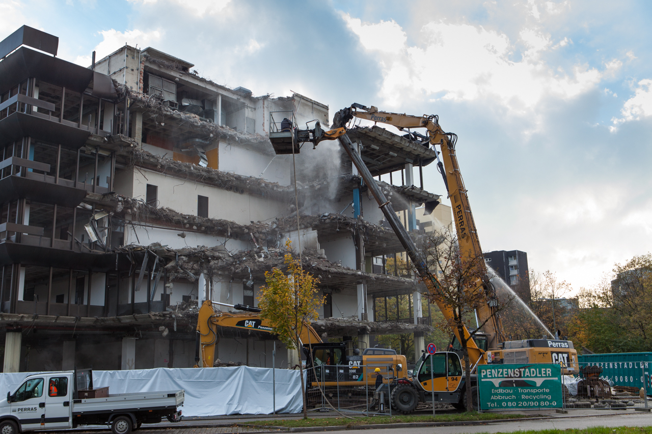 Neuperlacher Studentenwohnheim am Peschelanger und Karl-Marx-Ring
