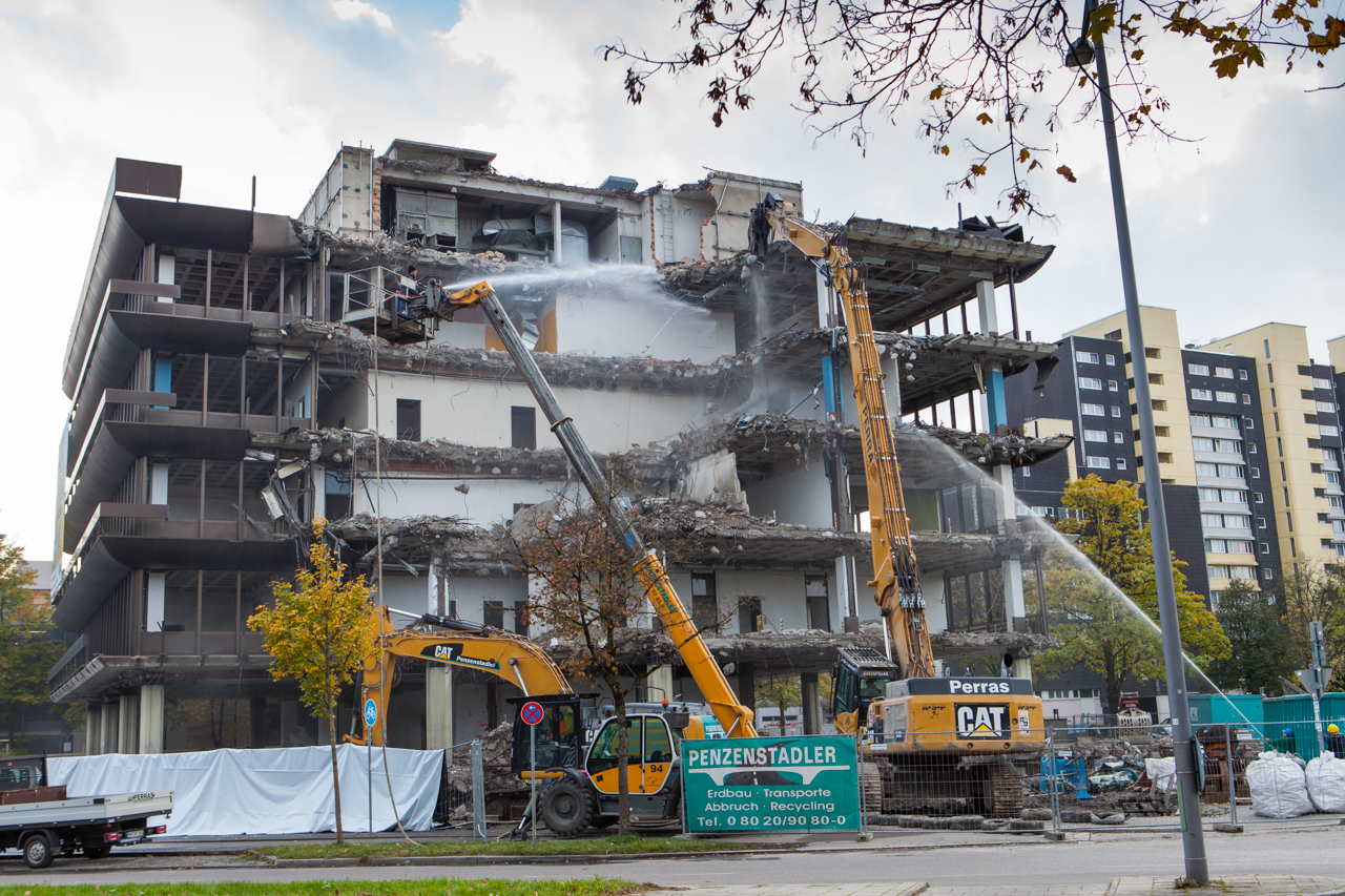 Neuperlacher Studentenwohnheim am Peschelanger und Karl-Marx-Ring