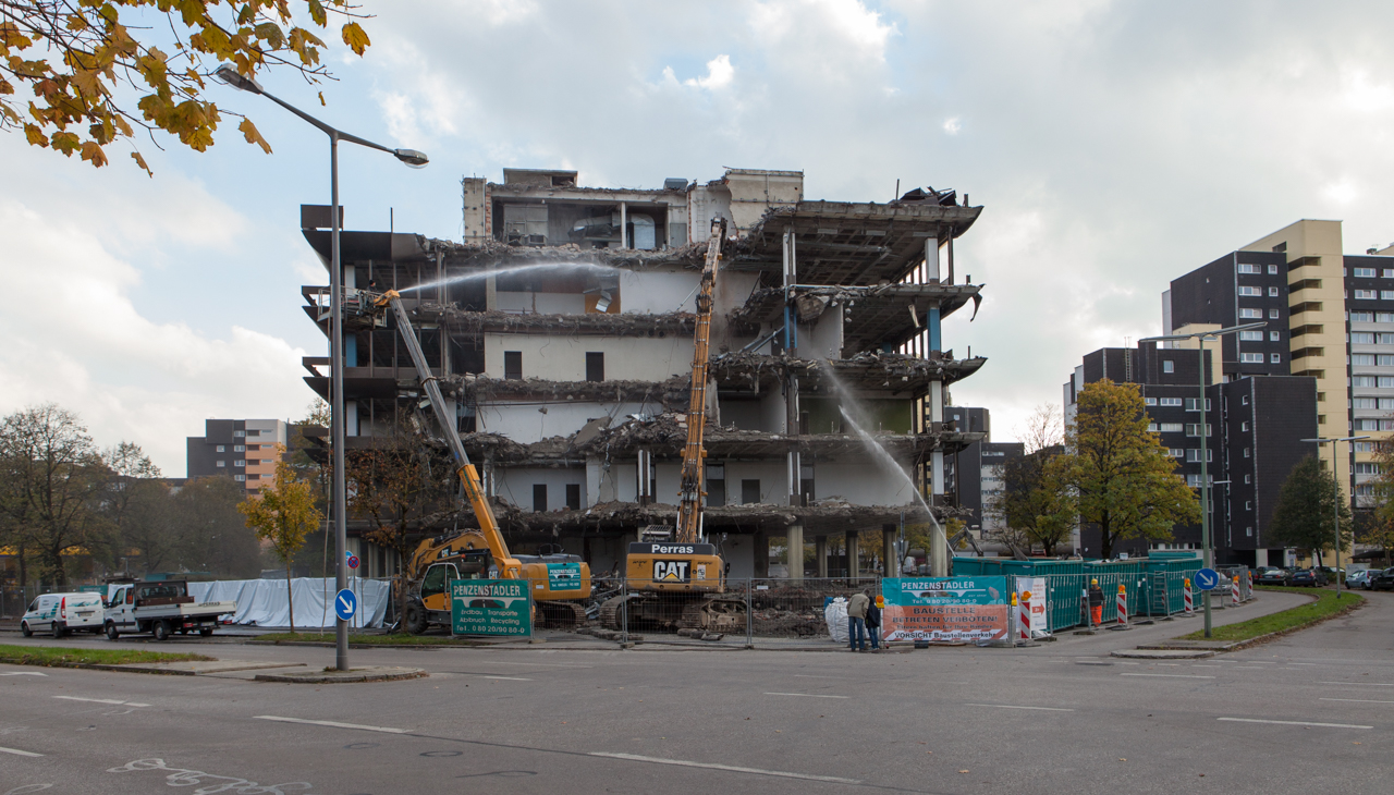 Neuperlacher Studentenwohnheim am Peschelanger und Karl-Marx-Ring