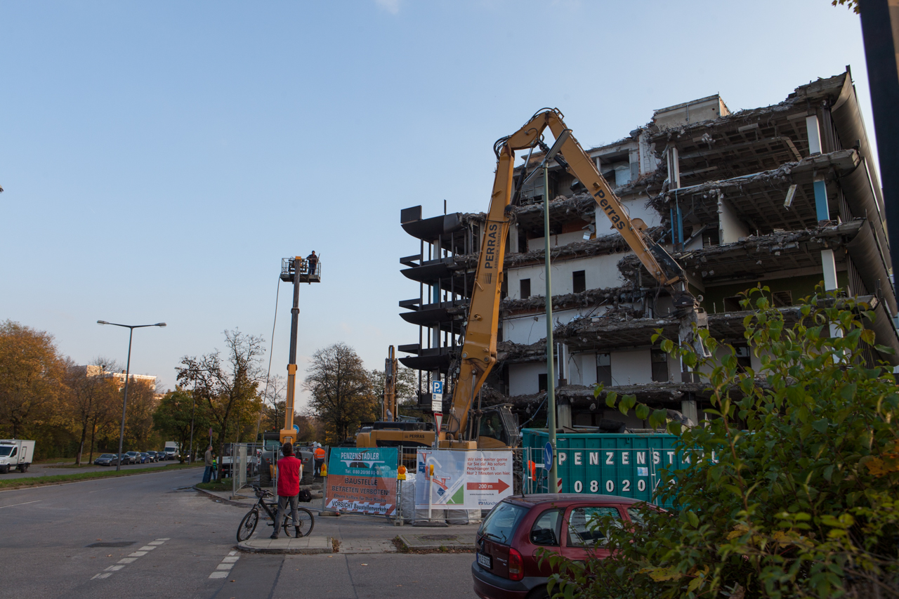 Neuperlacher Studentenwohnheim am Peschelanger und Karl-Marx-Ring
