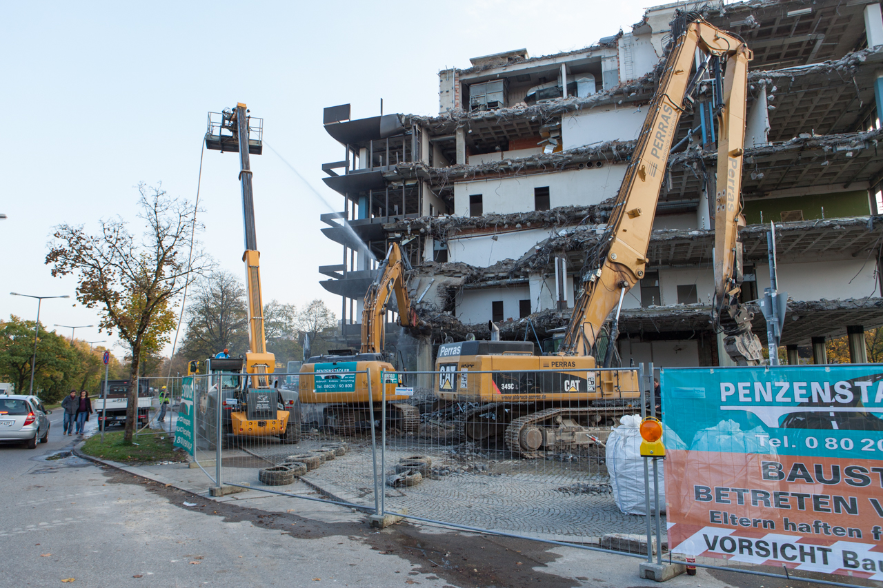 Neuperlacher Studentenwohnheim am Peschelanger und Karl-Marx-Ring