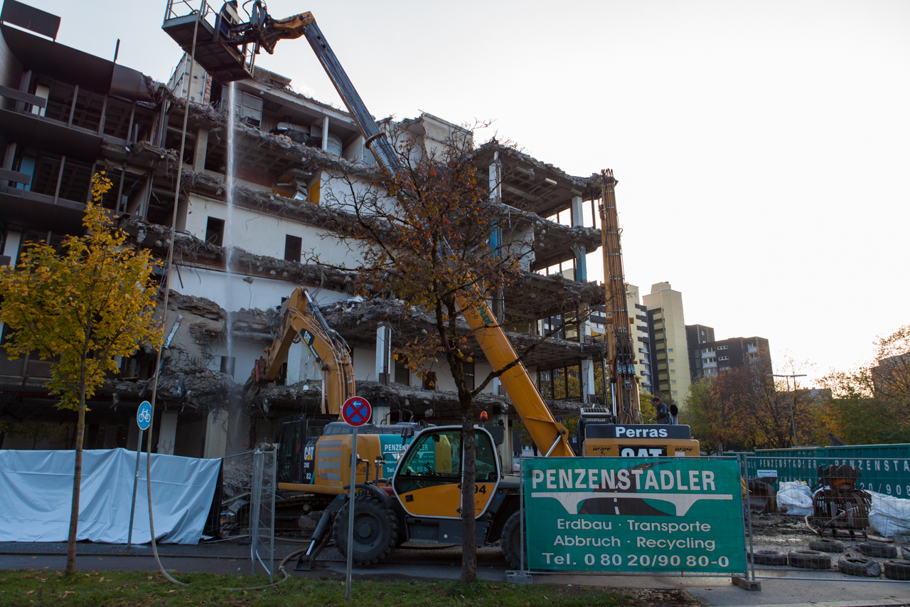 Neuperlacher Studentenwohnheim am Peschelanger und Karl-Marx-Ring