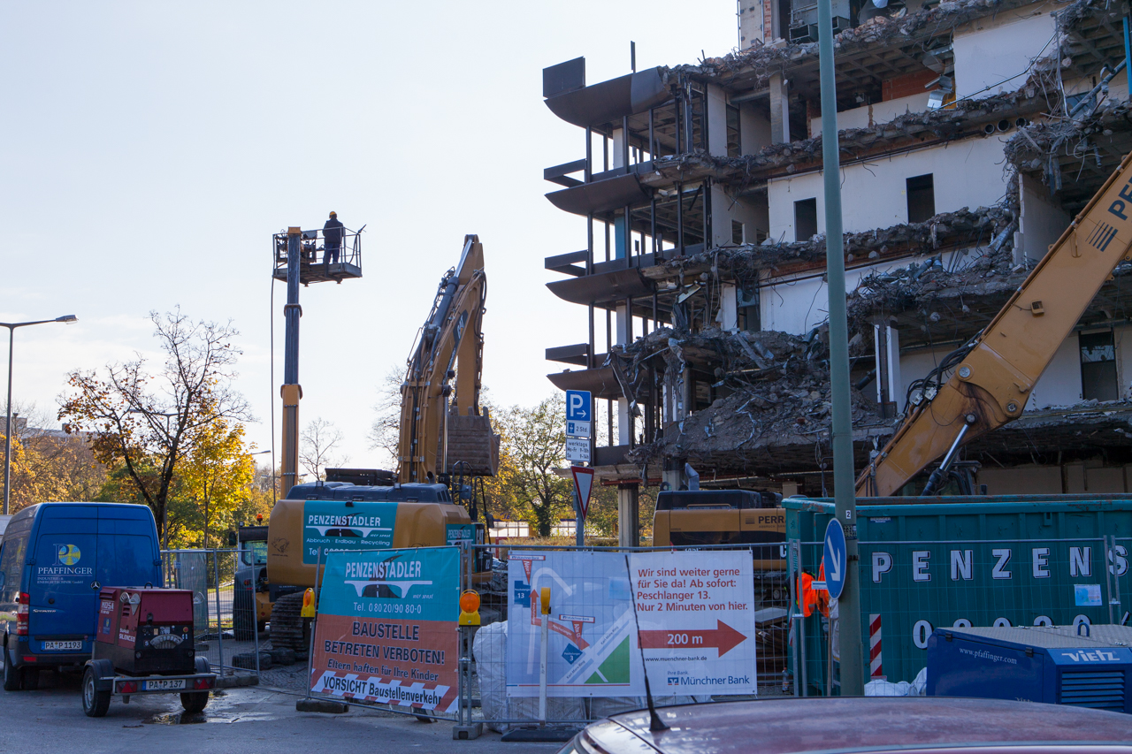 Neuperlacher Studentenwohnheim am Peschelanger und Karl-Marx-Ring