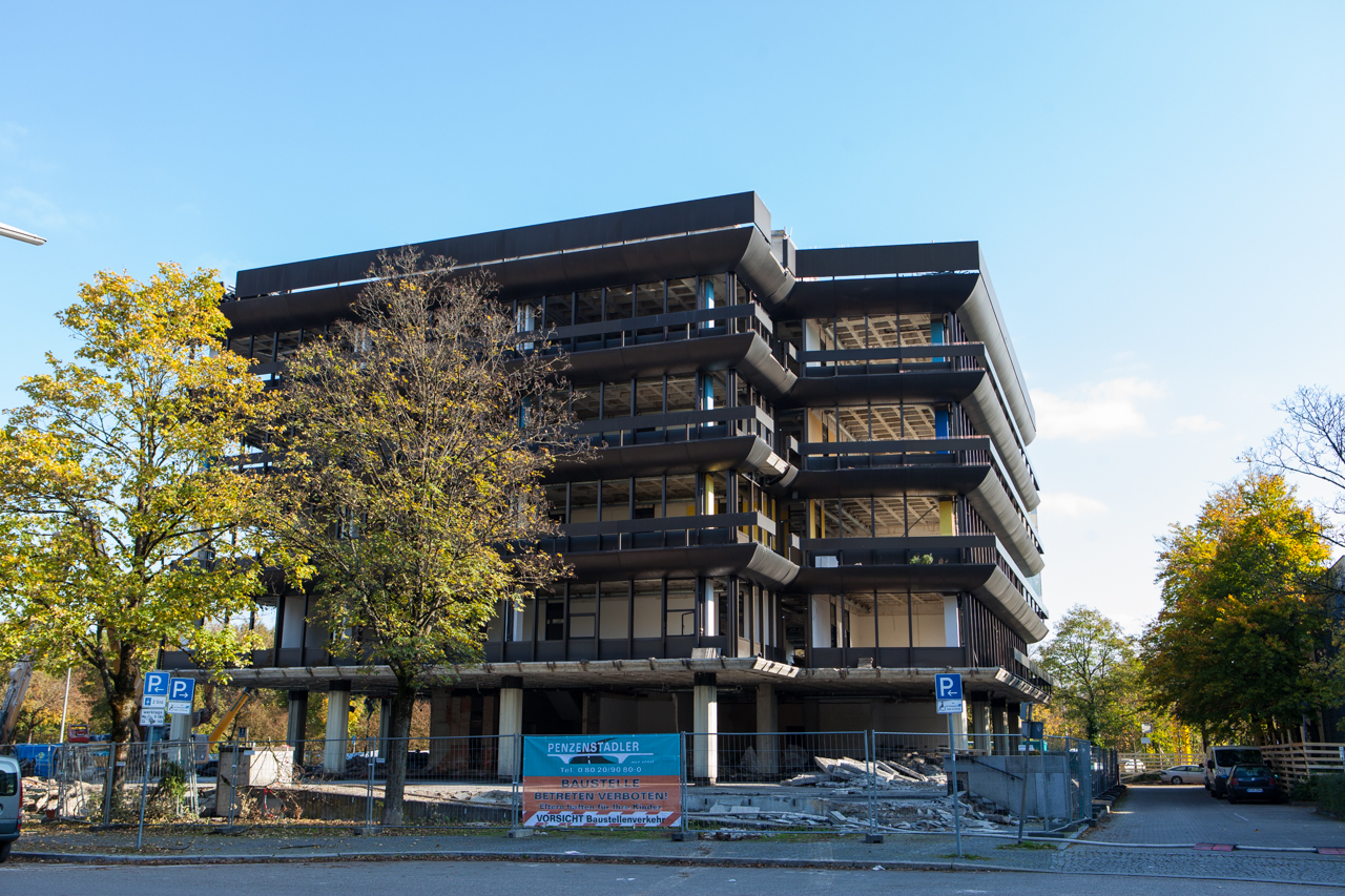 Neuperlacher Studentenwohnheim am Peschelanger und Karl-Marx-Ring