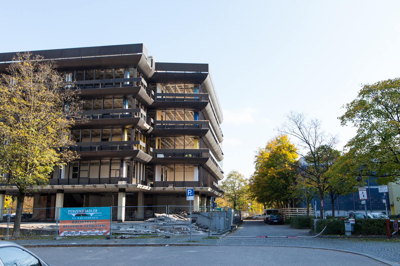 Neuperlacher Studentenwohnheim am Peschelanger und Karl-Marx-Ring